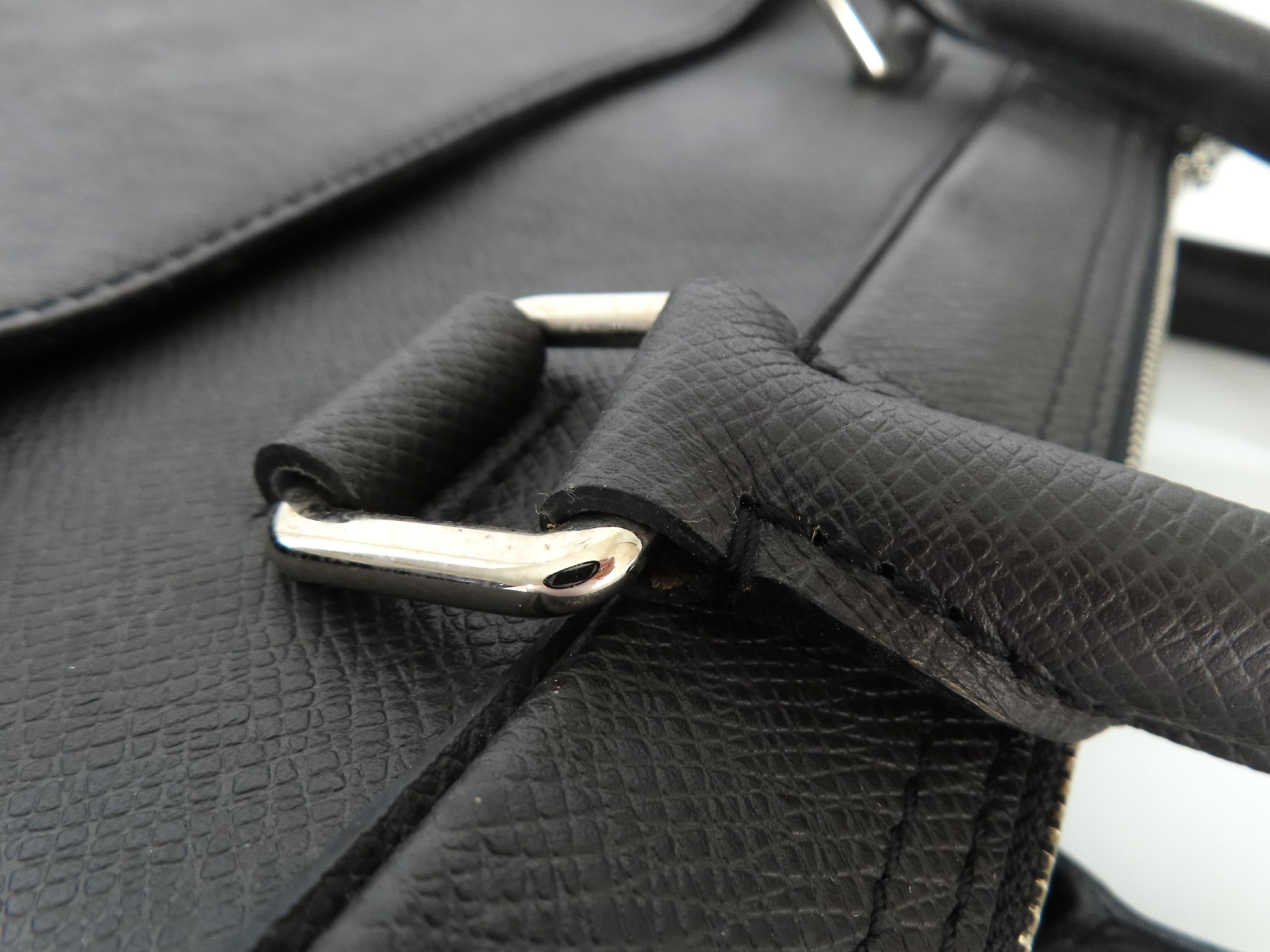 Taiga Vuitton Taiga Port Document Business PM M32952 FL1144 Black Business Bag — view 5