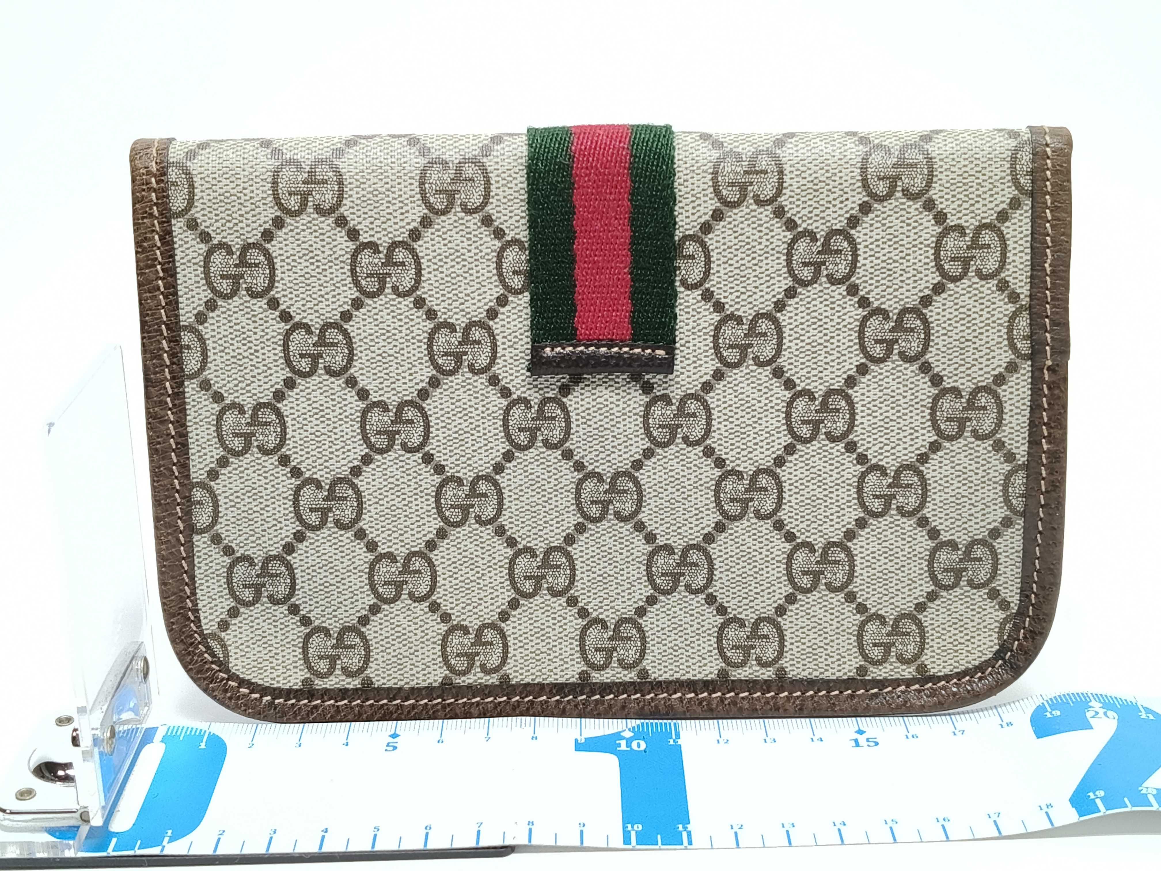 GG Supreme Gucci brand pouch — view 2