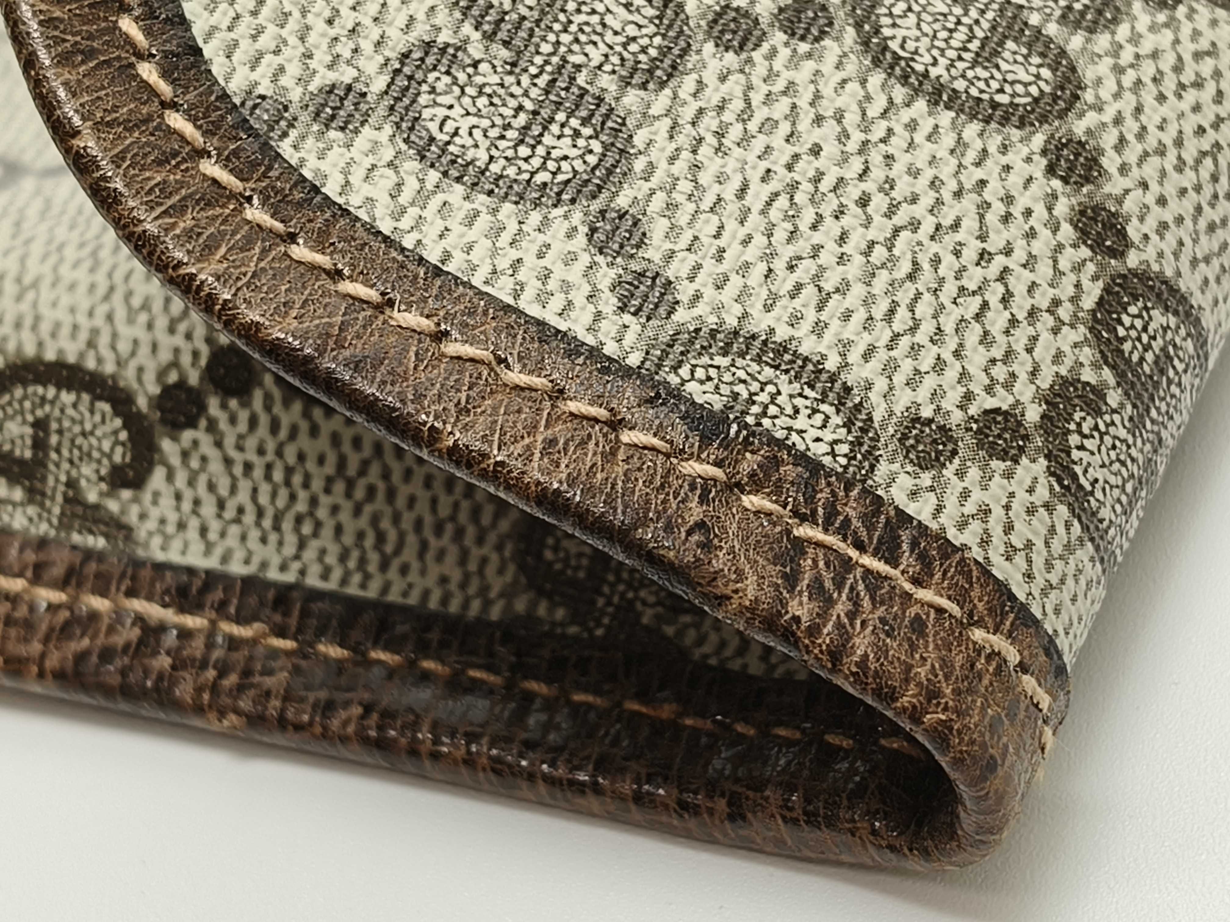 GG Supreme Gucci brand pouch — view 12