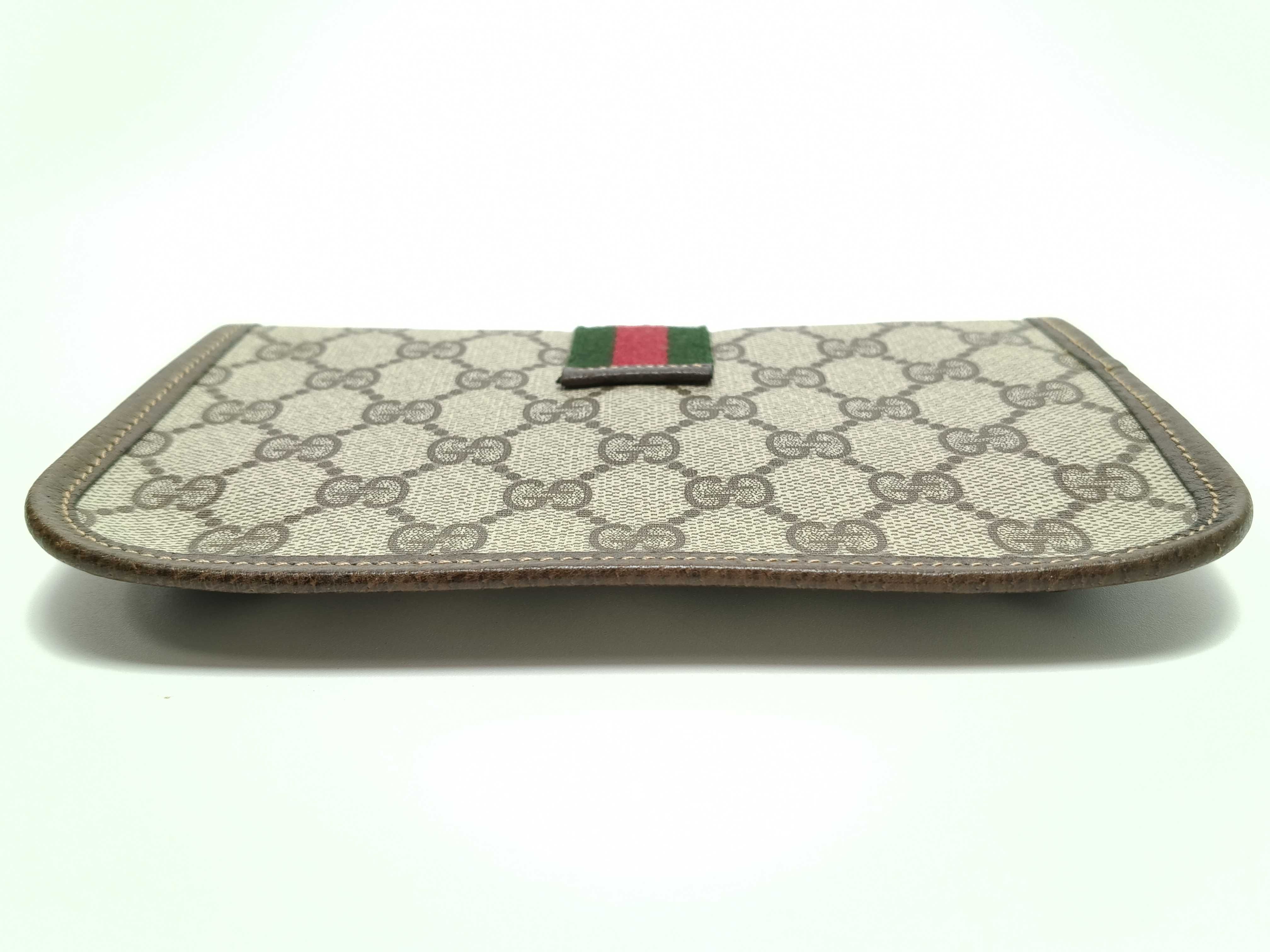 GG Supreme Gucci brand pouch — view 4