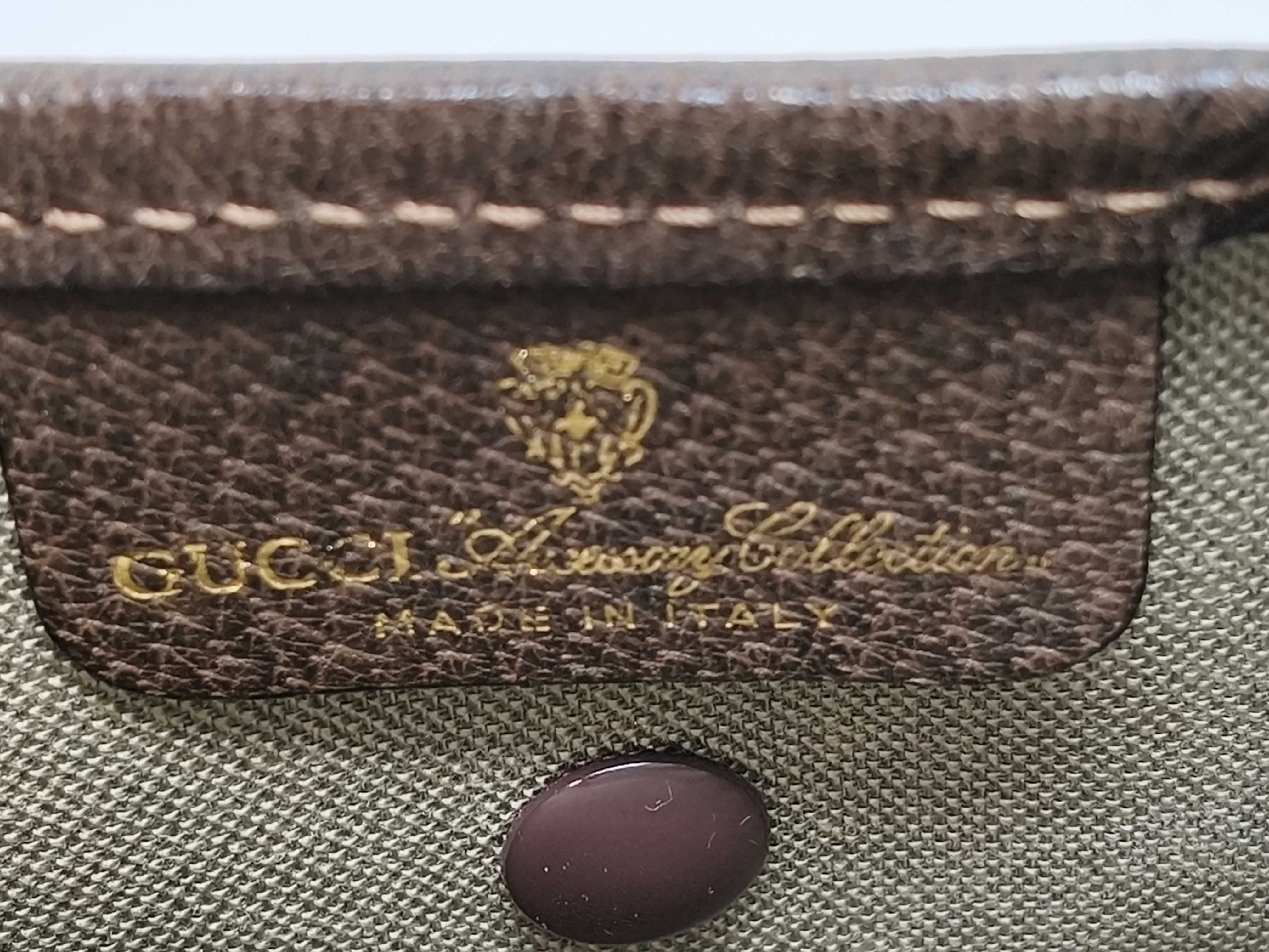 GG Supreme Gucci brand pouch — view 8