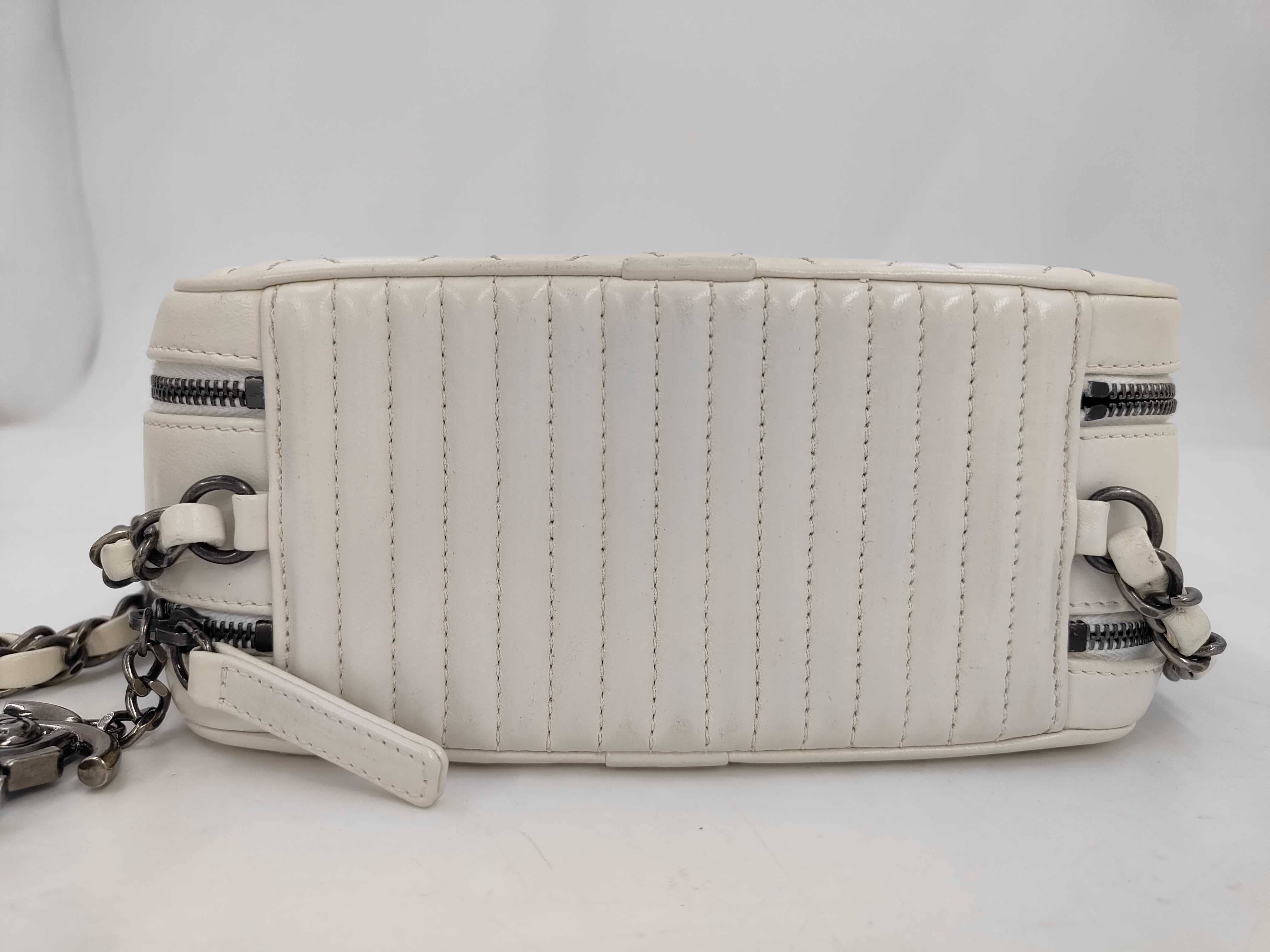KR- Coco Boy Leather Chain Shoulder Bag White Gunmetal Fittings A92656 - Shoulder Bag — view 7