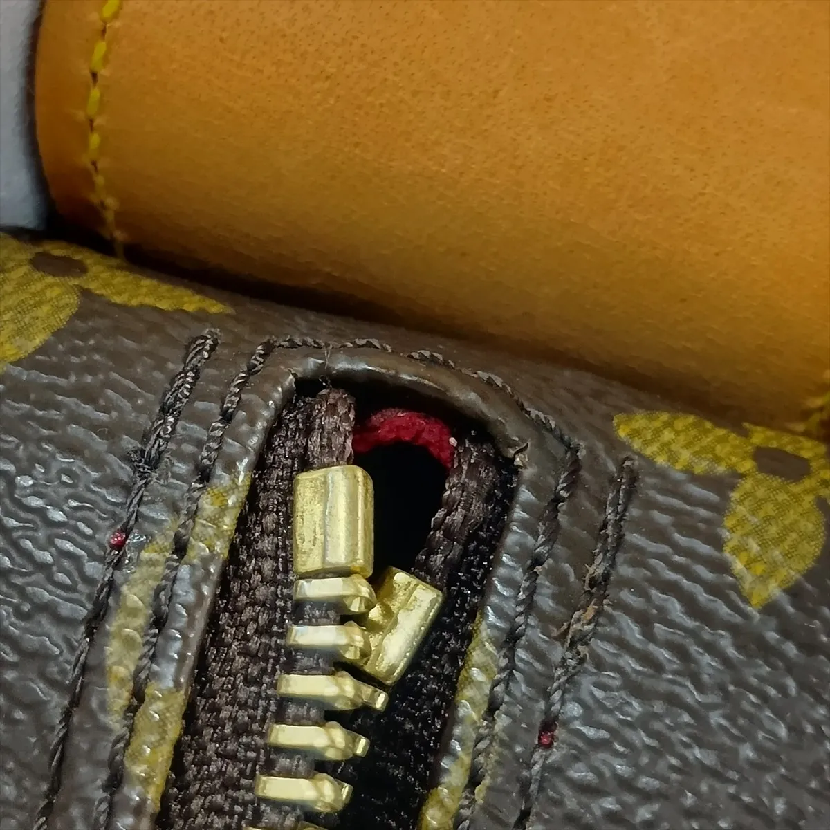 Monogram Croissant MM M51512 FL1012 Brown — view 11