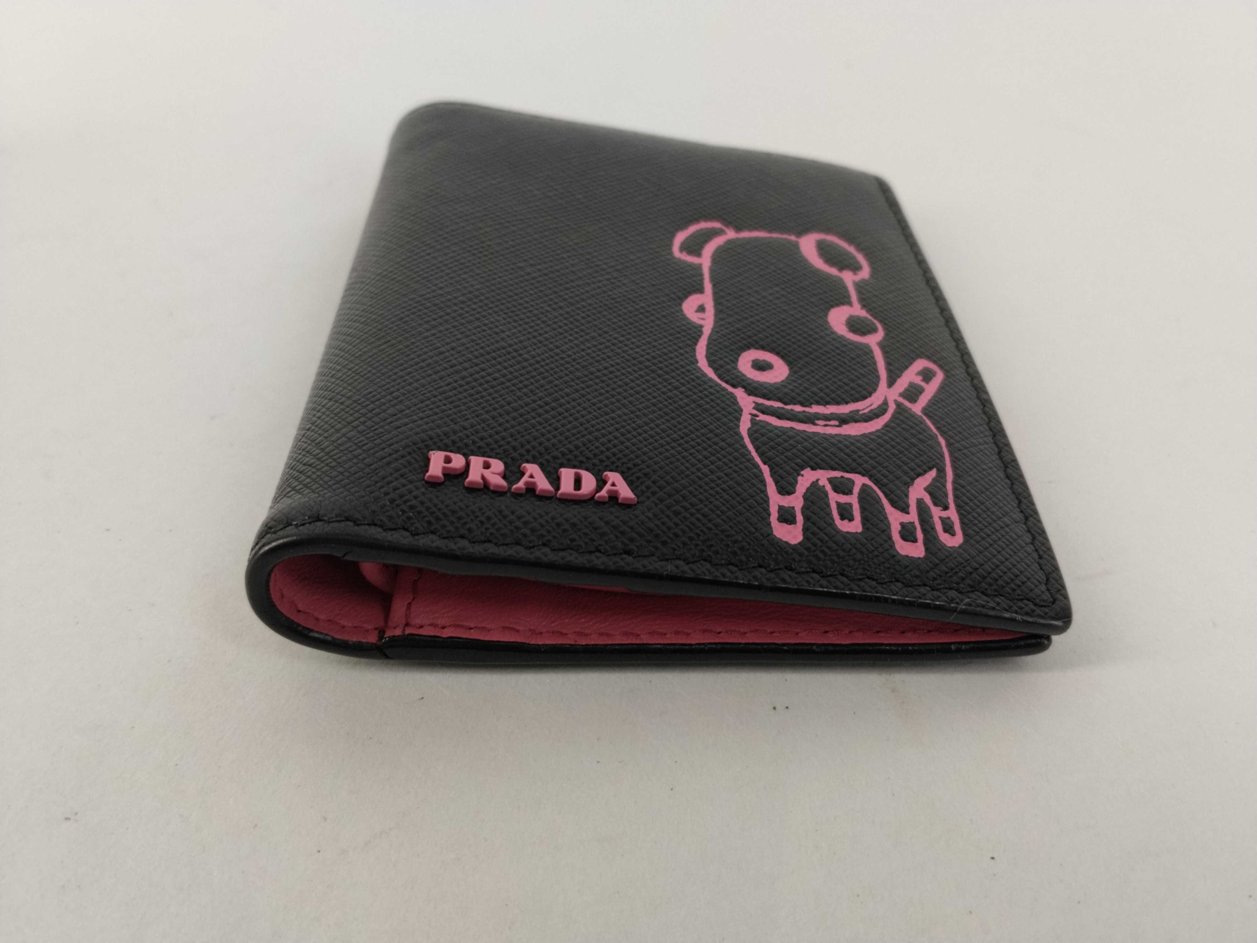 (Prada) Bi-fold wallet 1MV204 Dog motif wallet — view 4