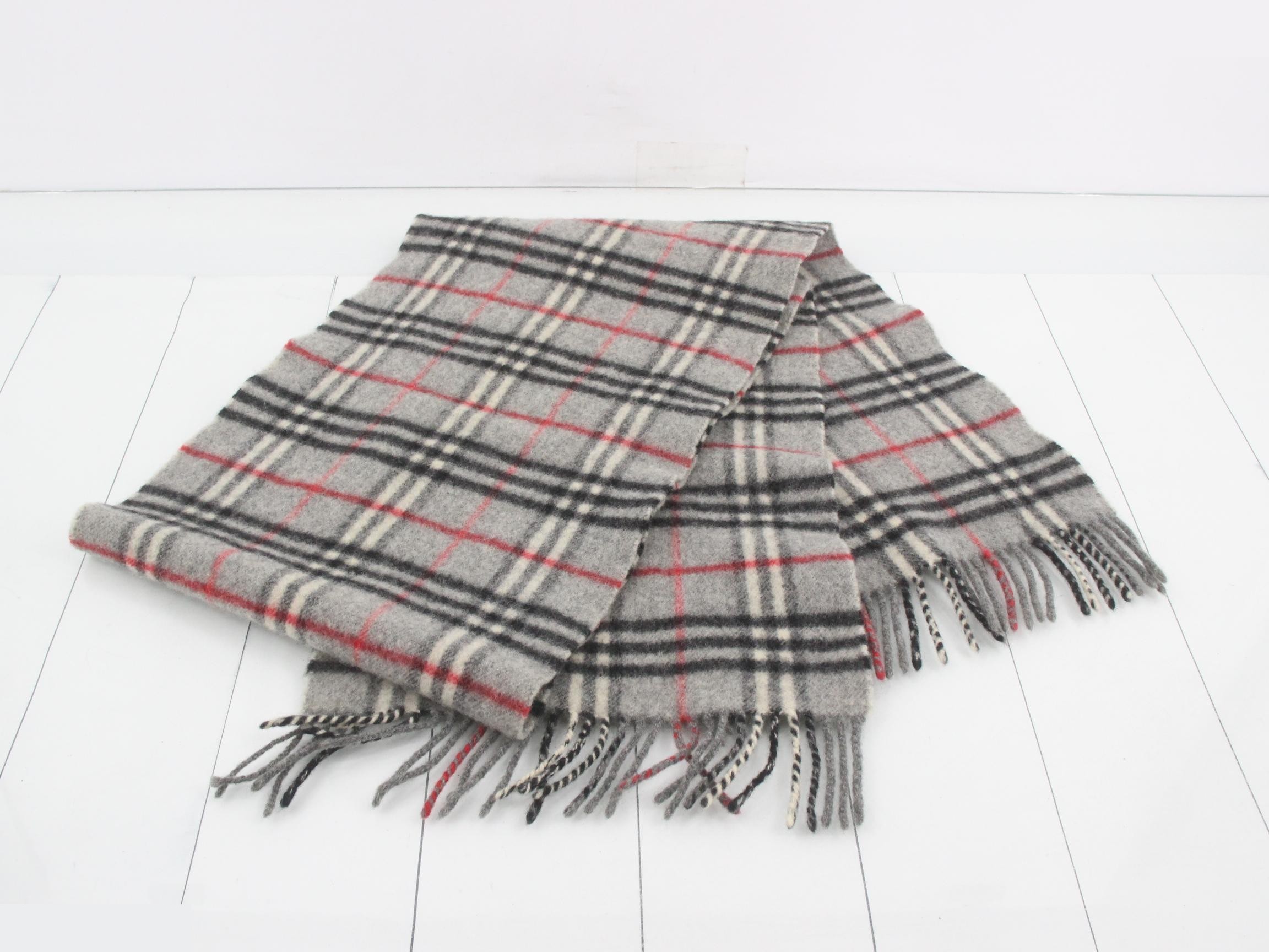 Other lines: Small items, accessories, and scarves — view 3