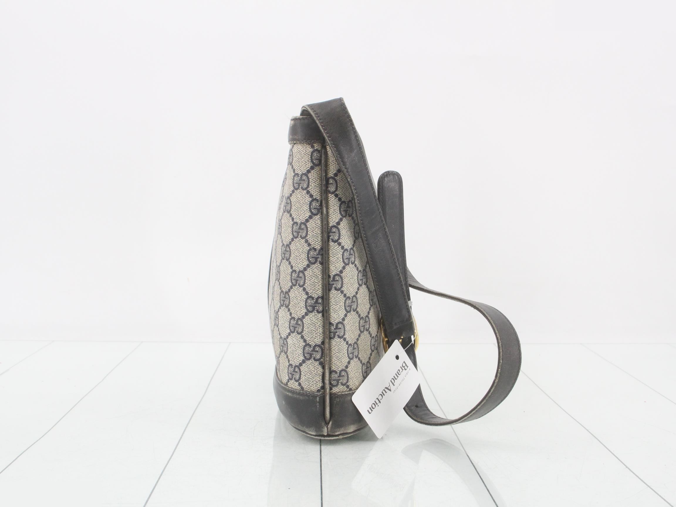 GG Supreme Shoulder Bag — view 4