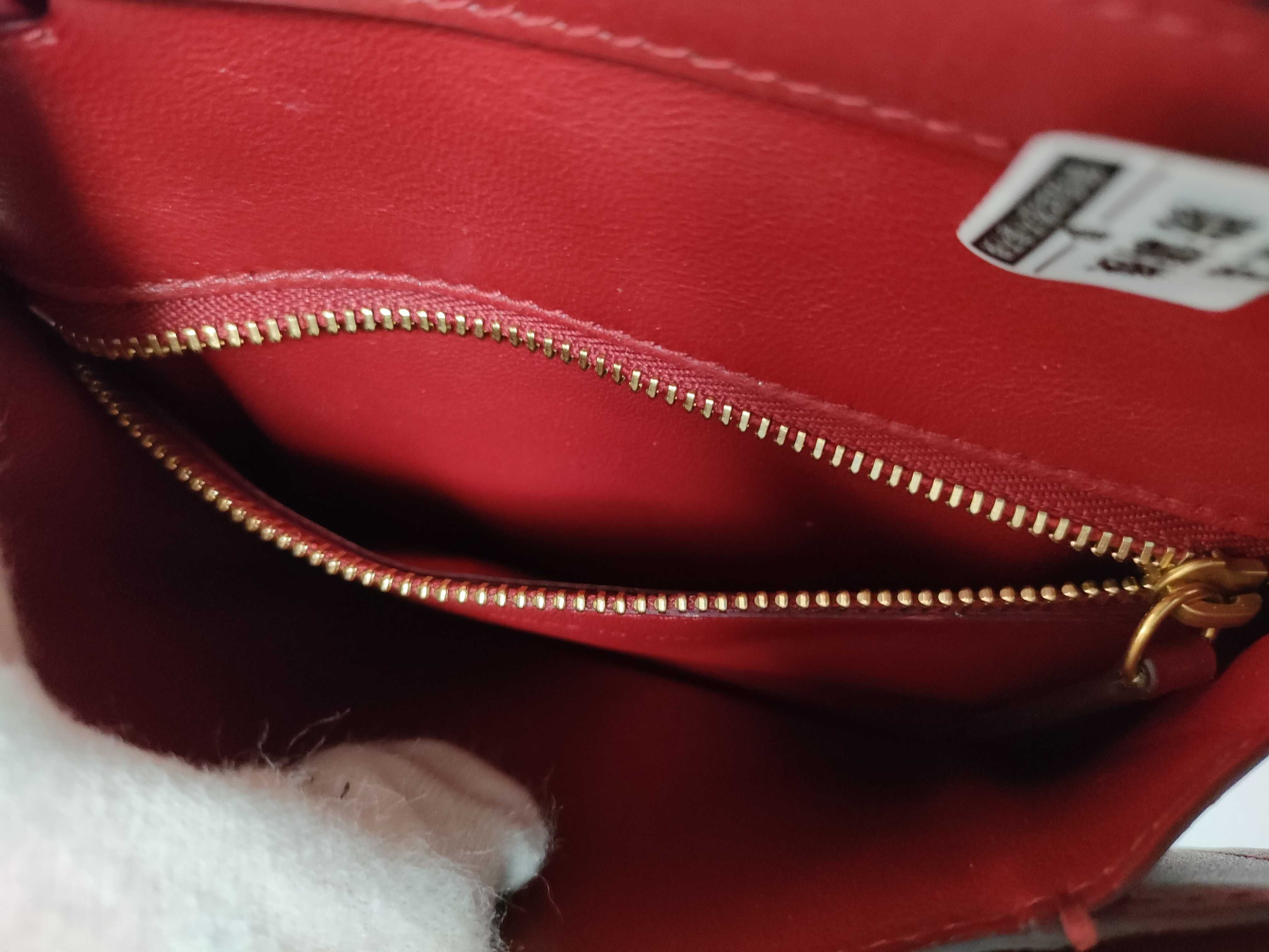 Classic Box Small Shoulder Bag — view 10