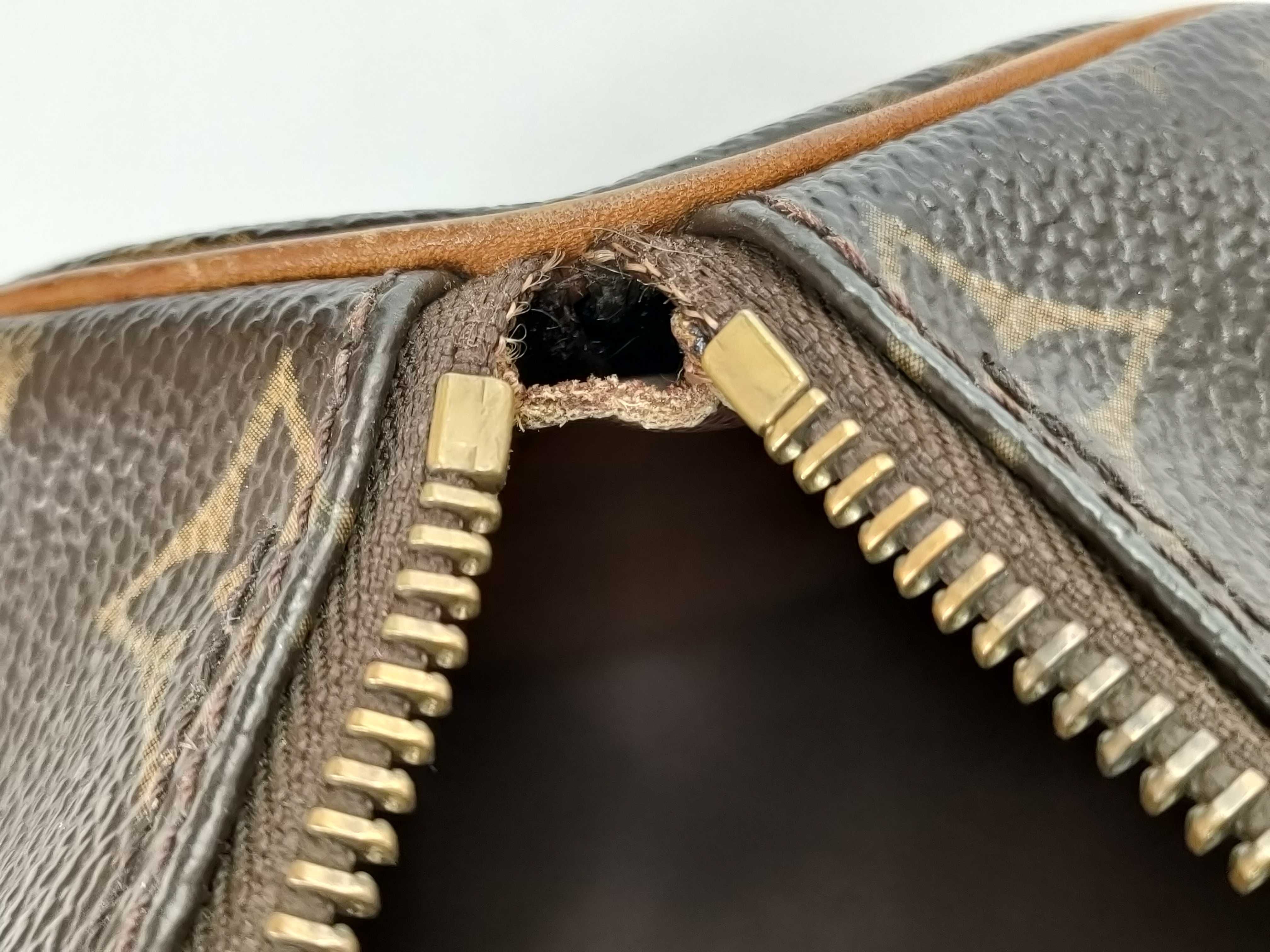Monogram Bag / Louis Vuitton / Papillon Handbag — view 9
