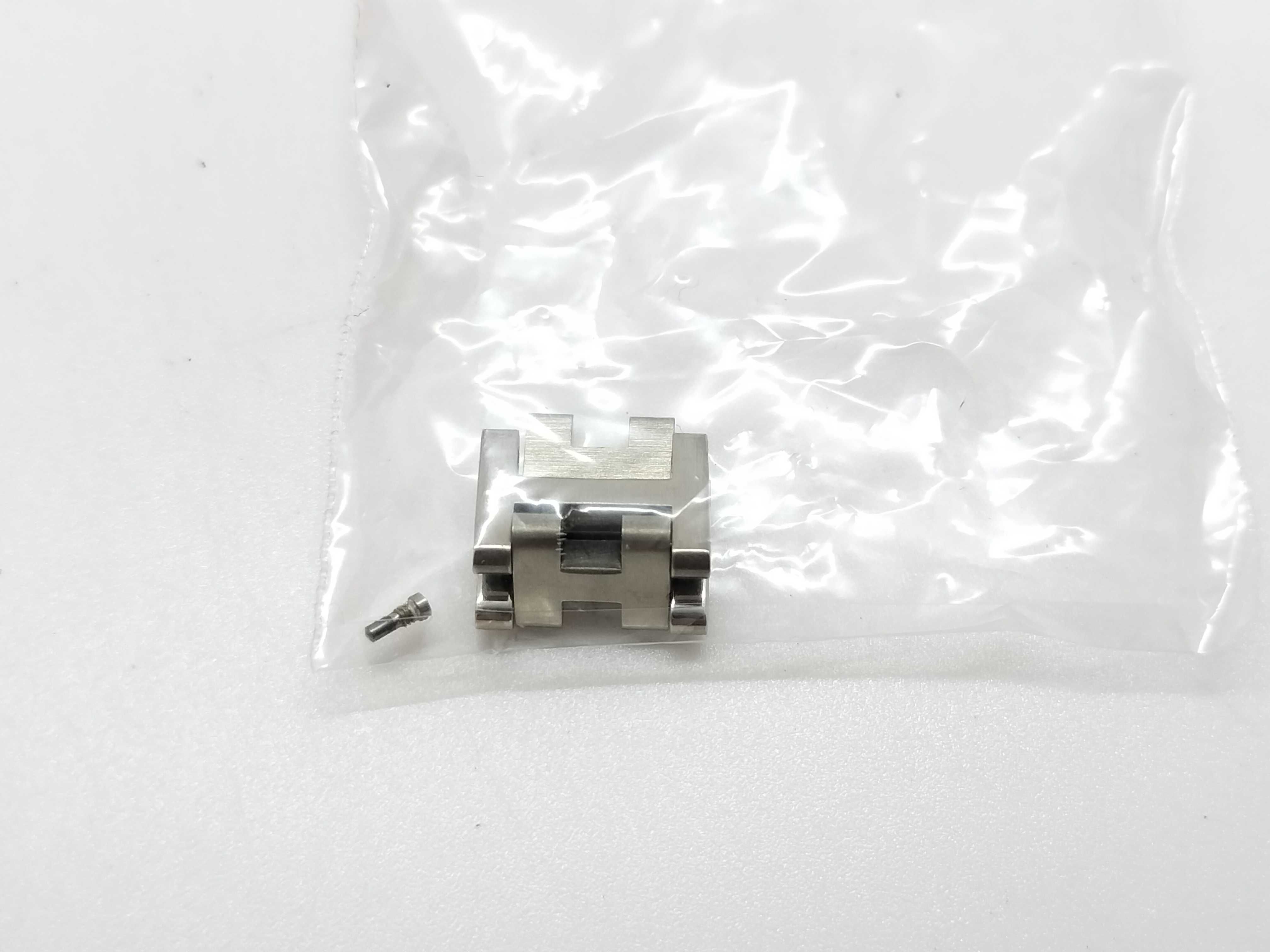 watch empty box/links and other accessories — view 11