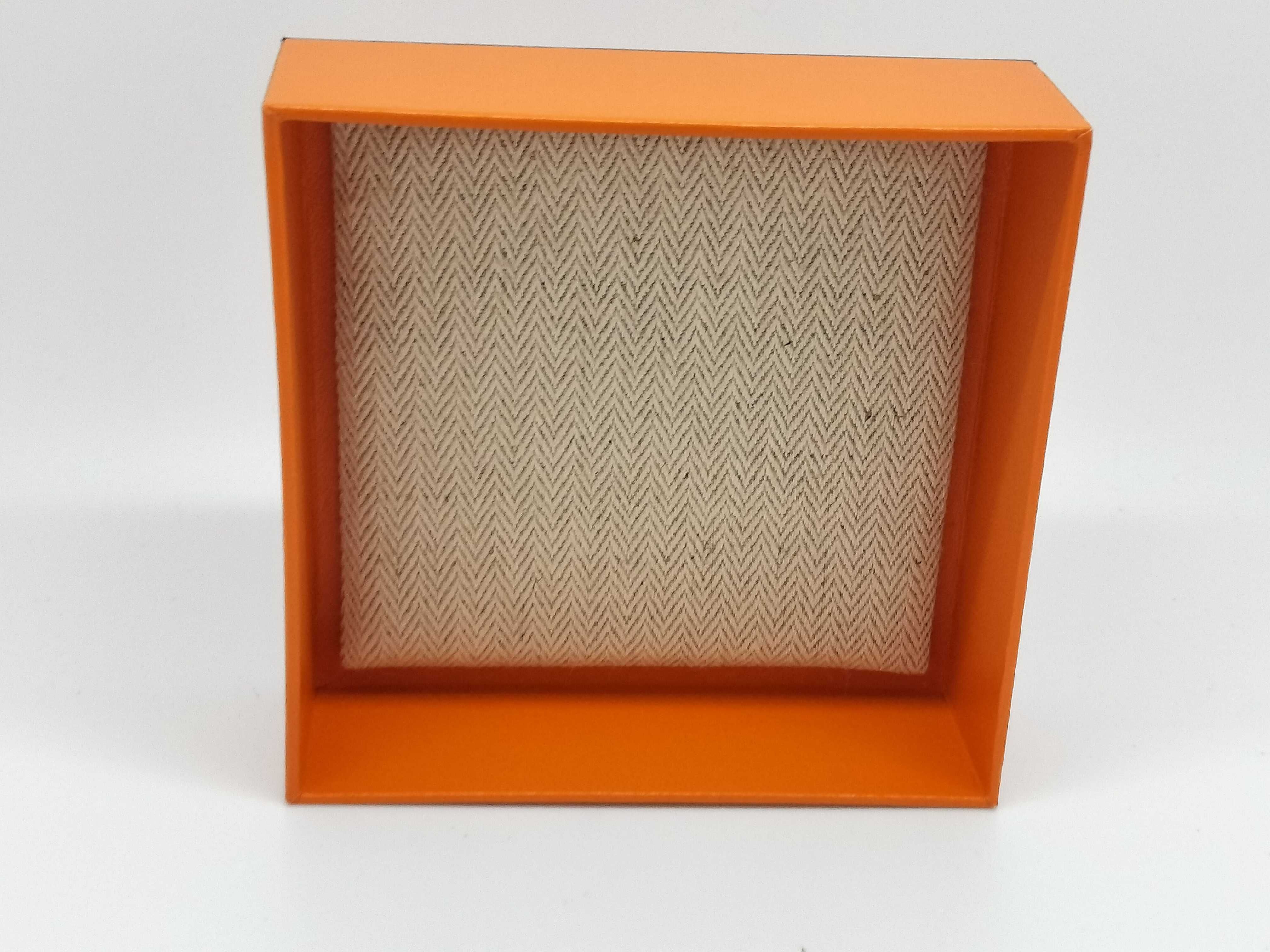 watch empty box/links and other accessories — view 5