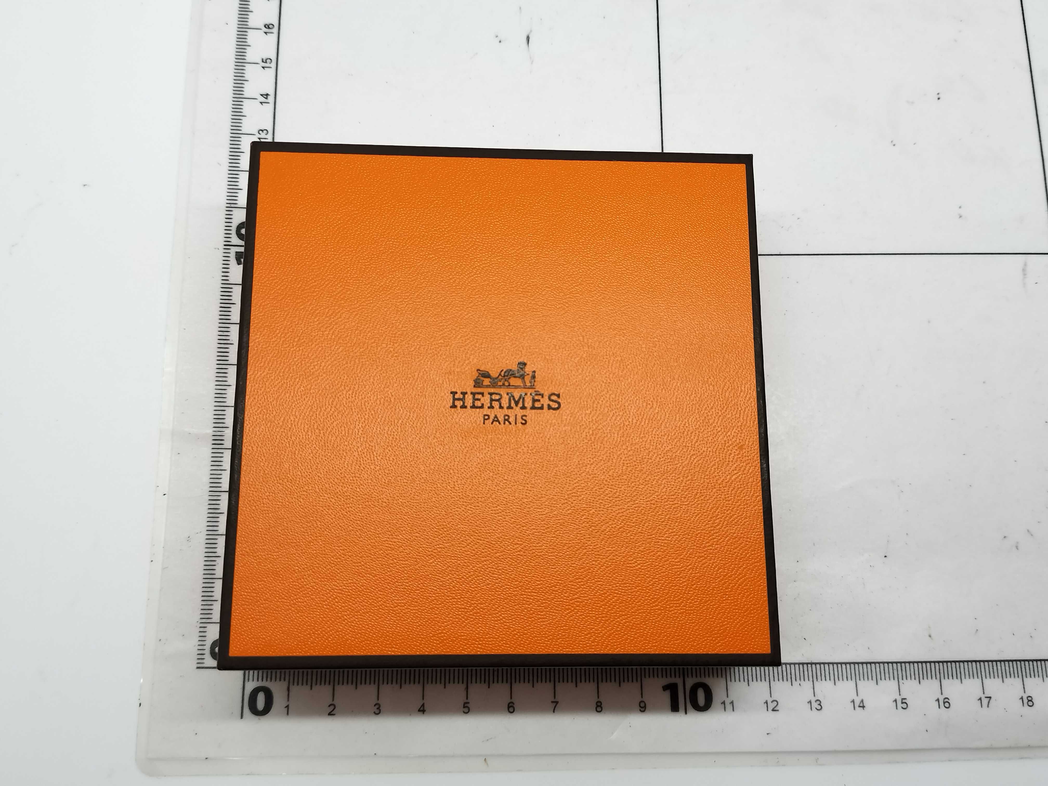 watch empty box/links and other accessories — view 8