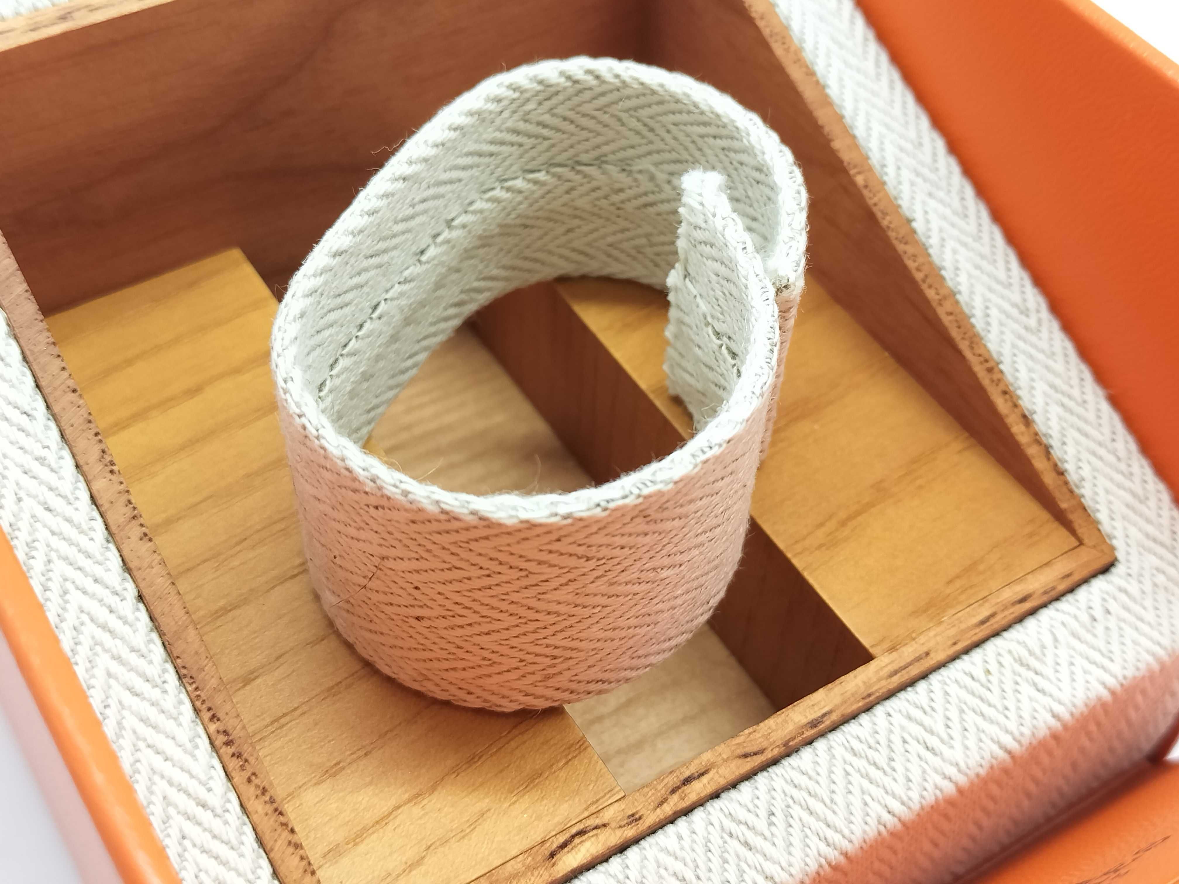 watch empty box/links and other accessories — view 10