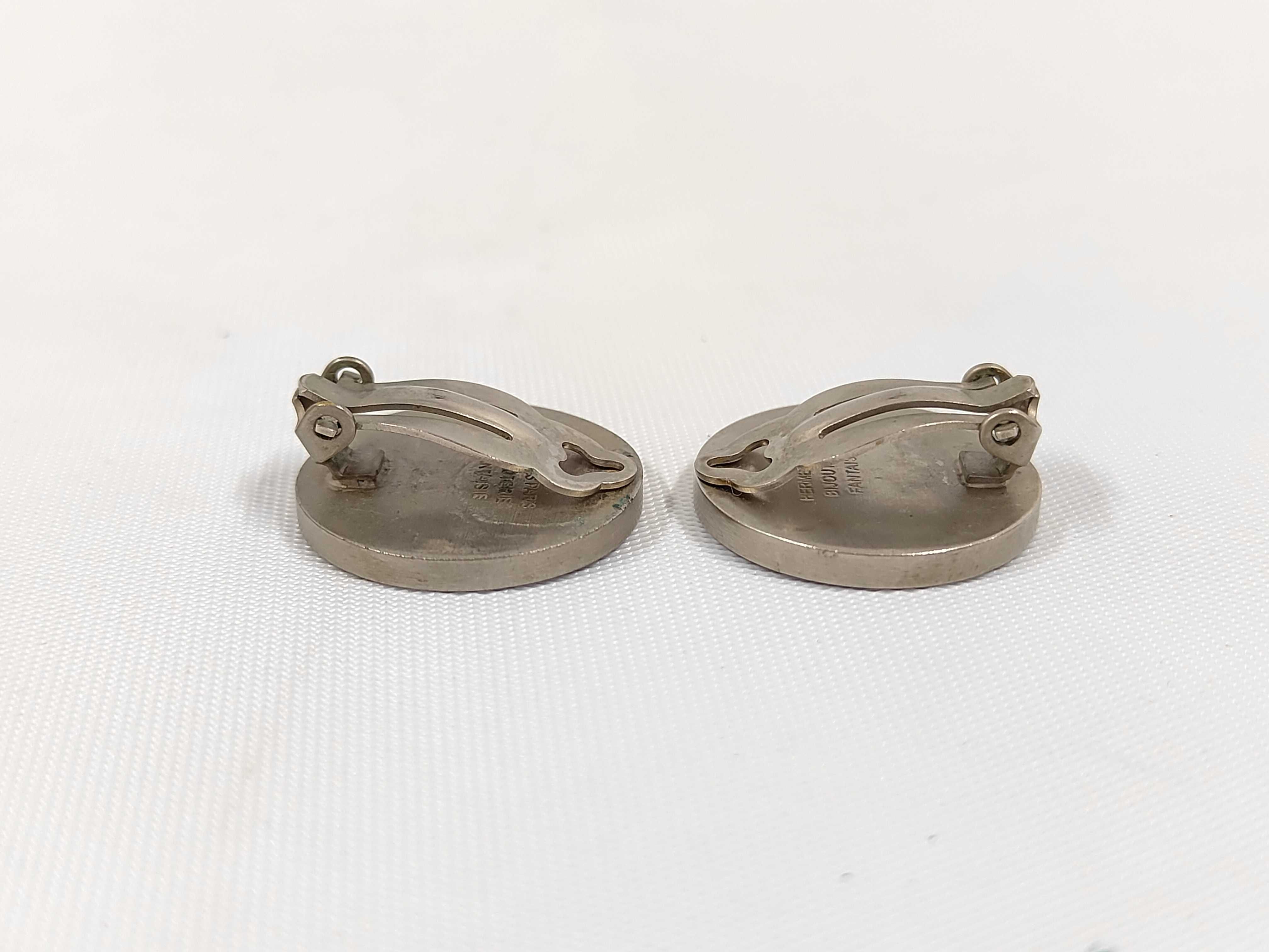 Sellier Shell Round Earrings Gold Earrings — view 3