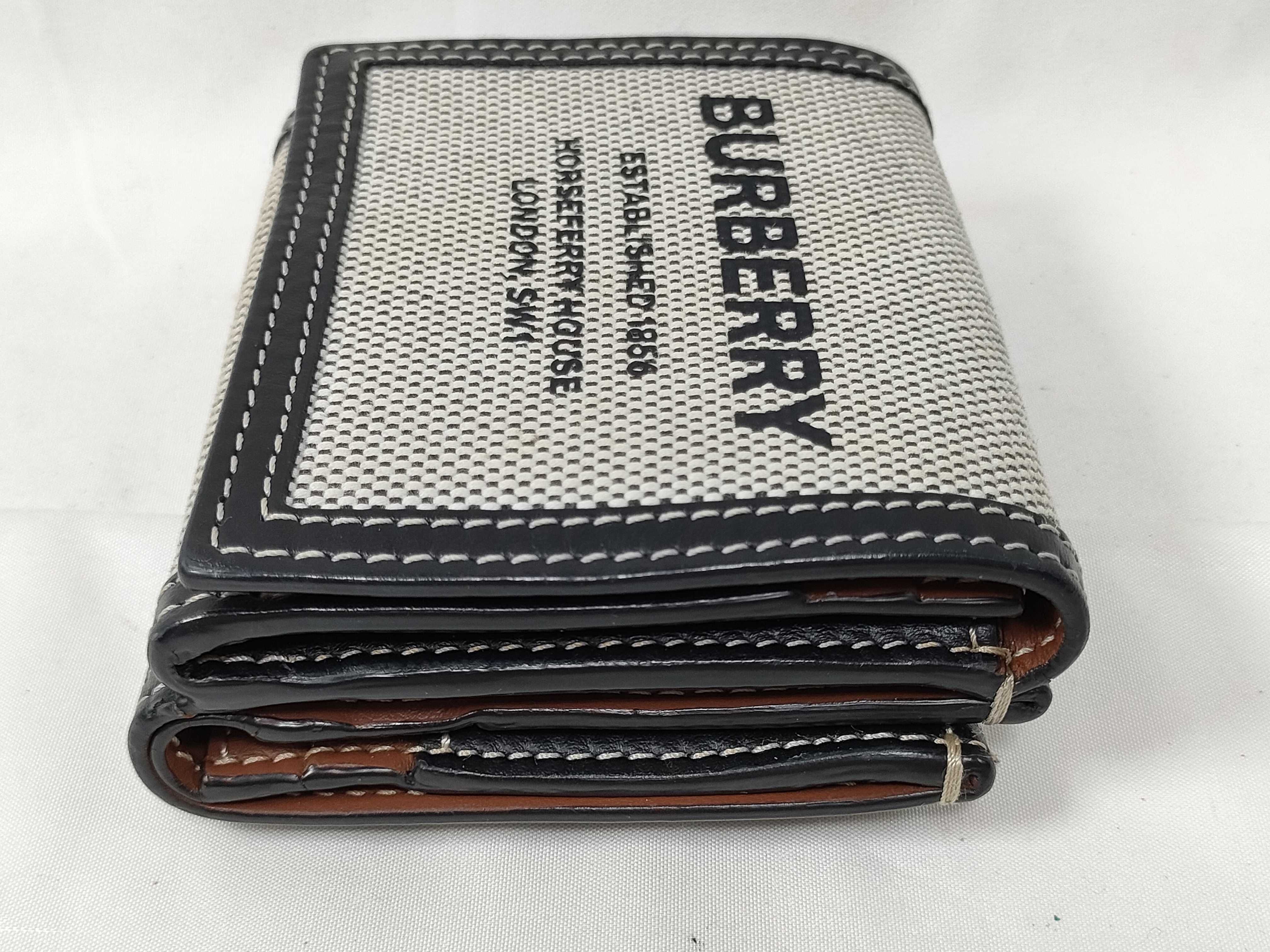 wallet — view 4
