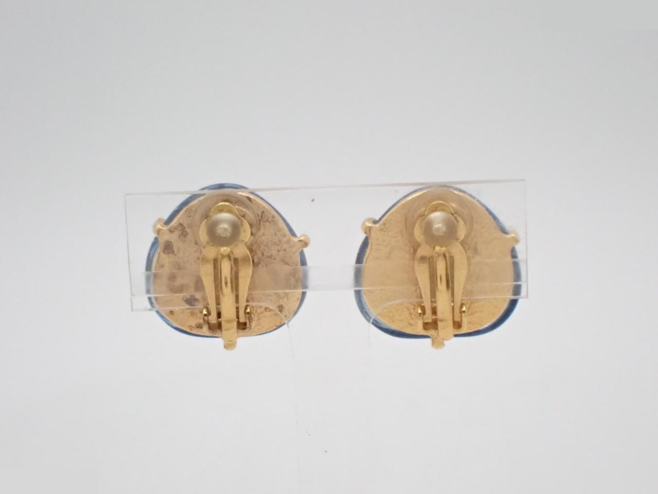 Vintage 97A Gripoix Triangle Earrings, Gold — view 2