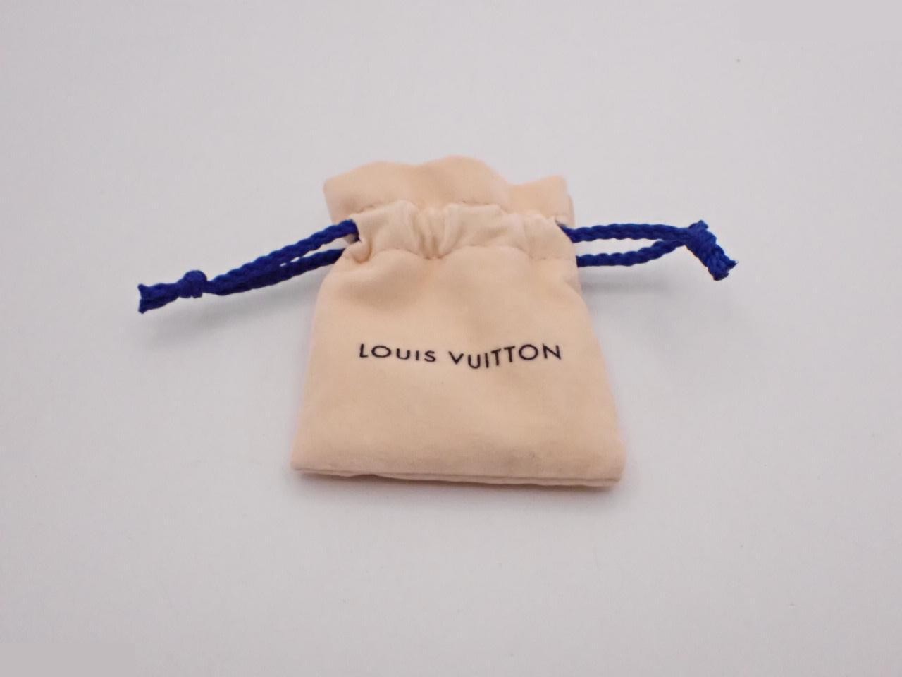 M00857 Essential V Necklace, chain approximately 45cm — view 4