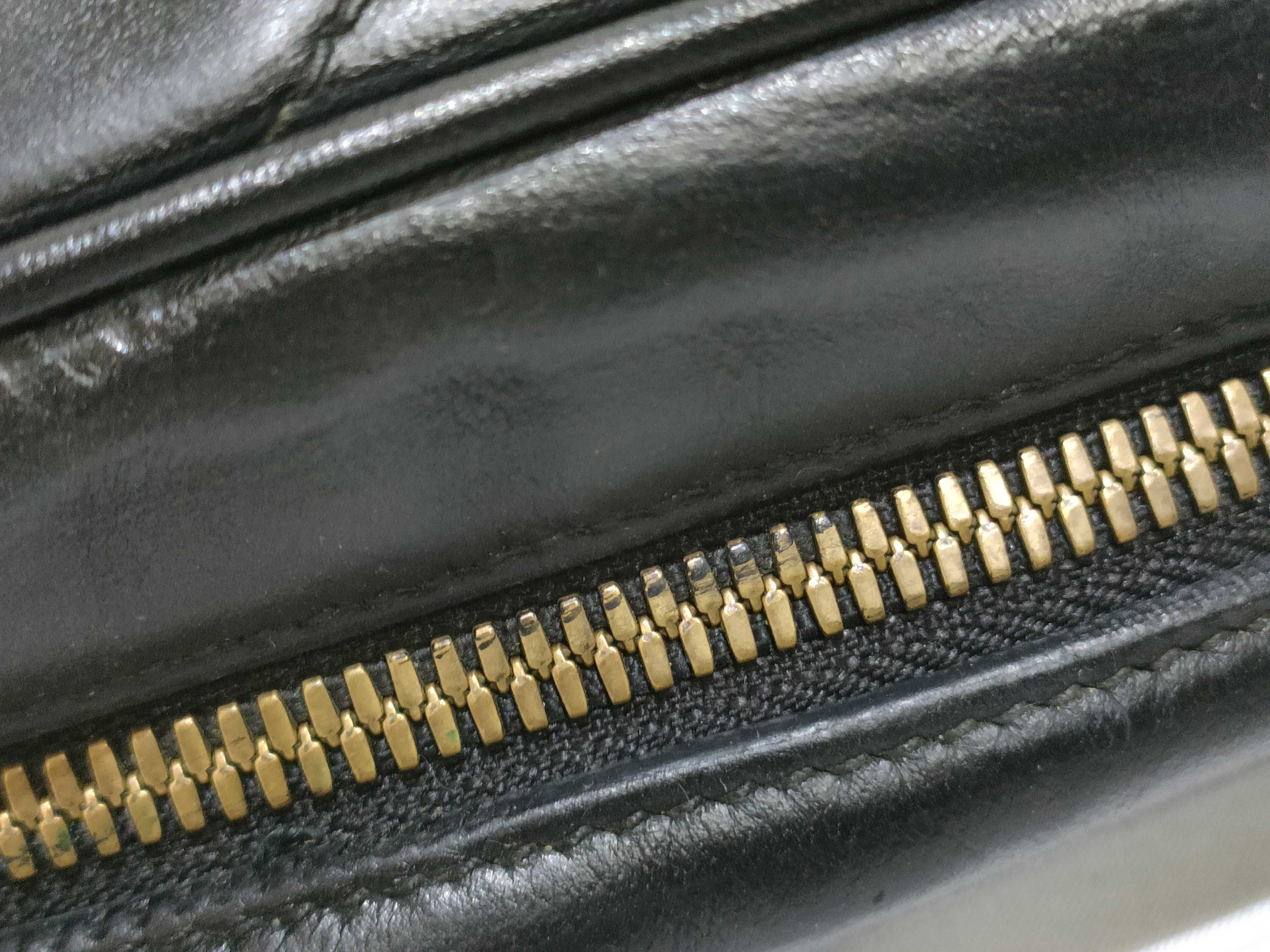 GG Marmont Shoulder Bag — view 8