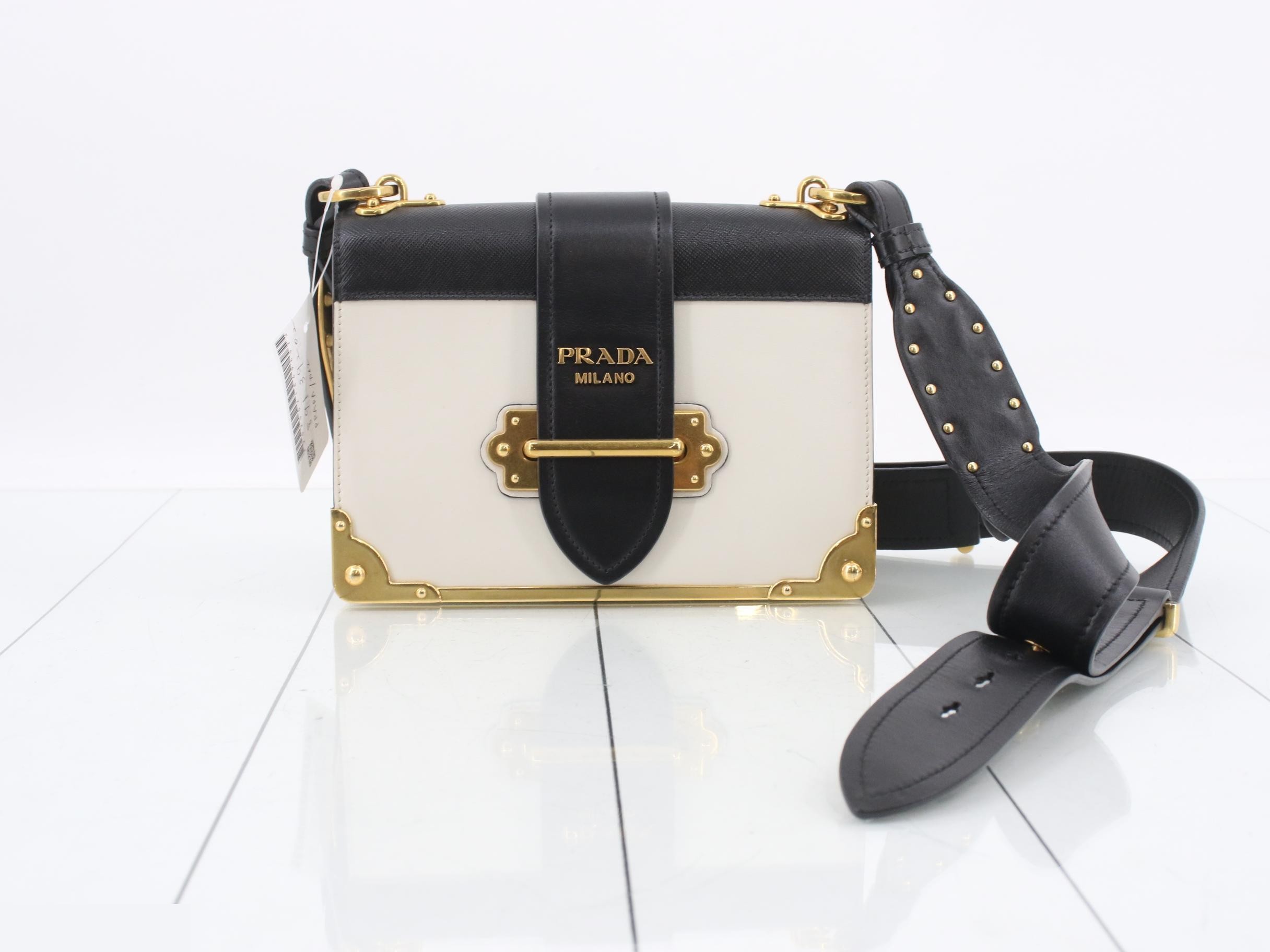Cahier Shoulder Bag