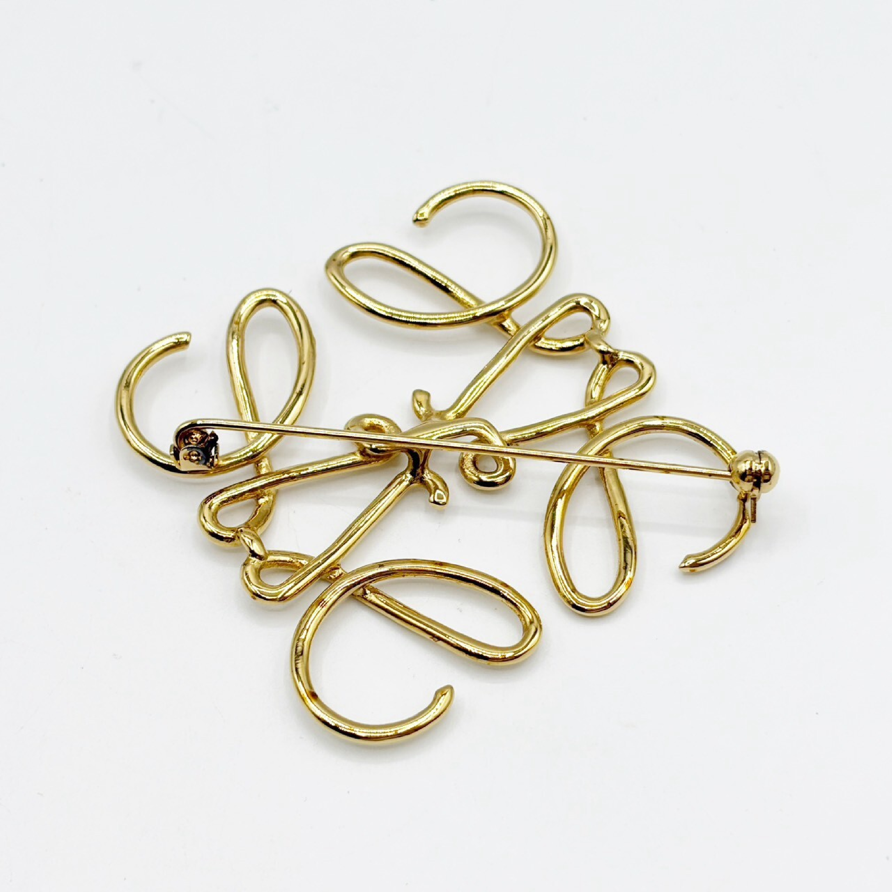 Anagram Brooch, Gold Brooch — view 3