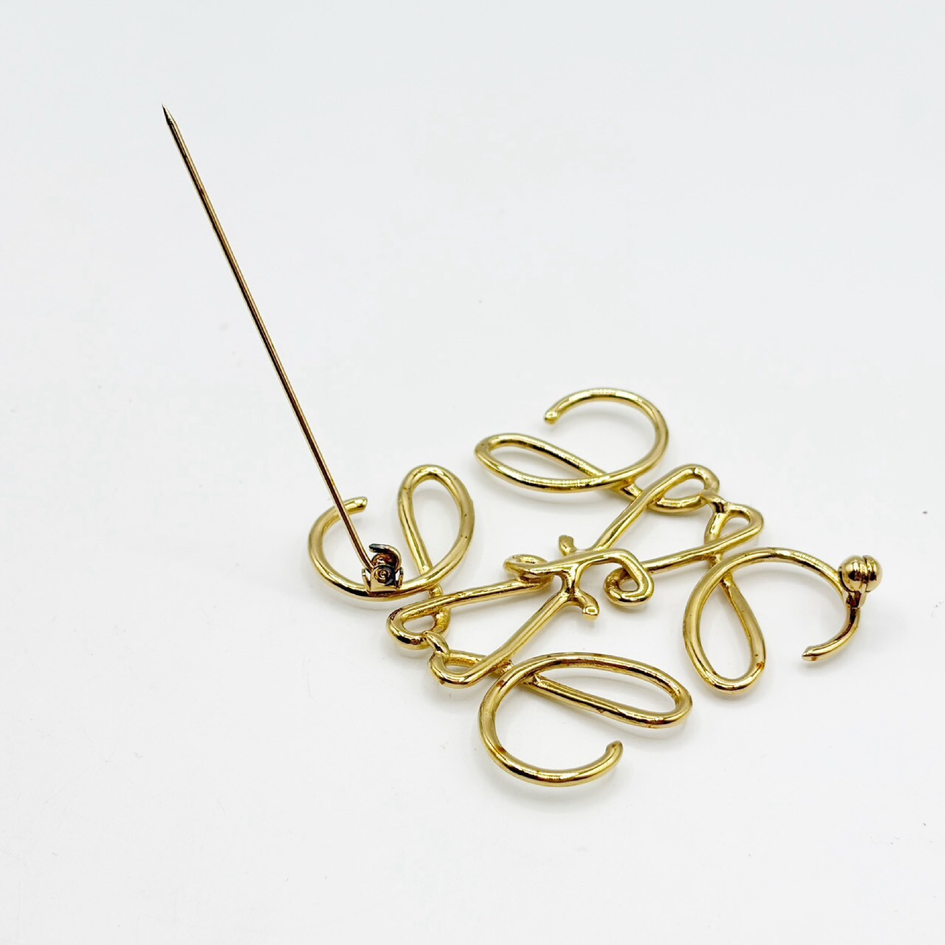 Anagram Brooch, Gold Brooch — view 5