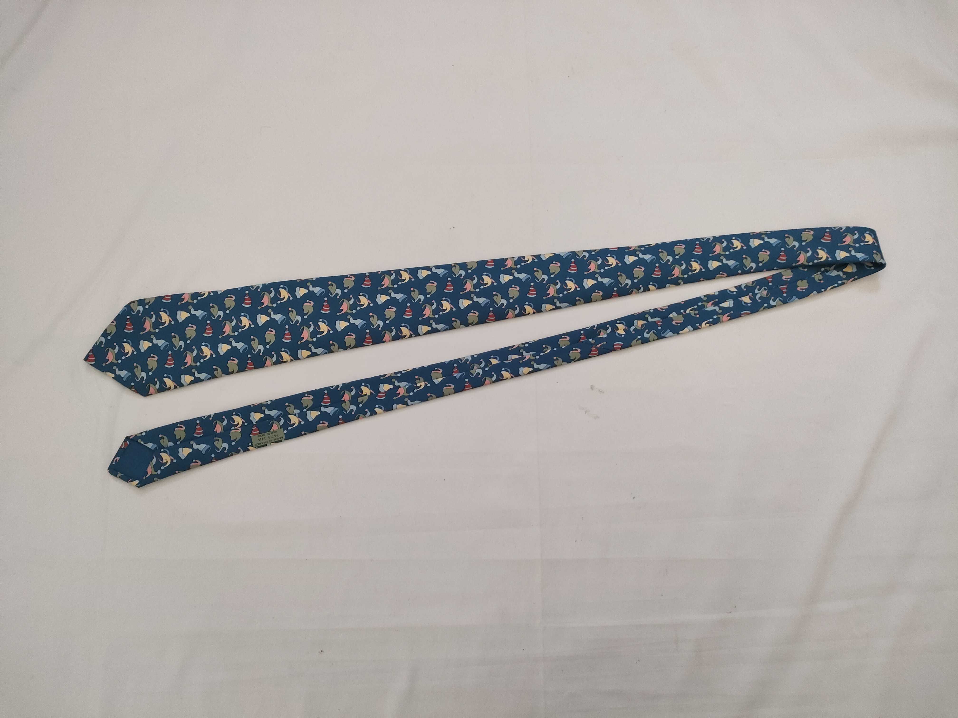 silk tie with box, other accessories. — view 2