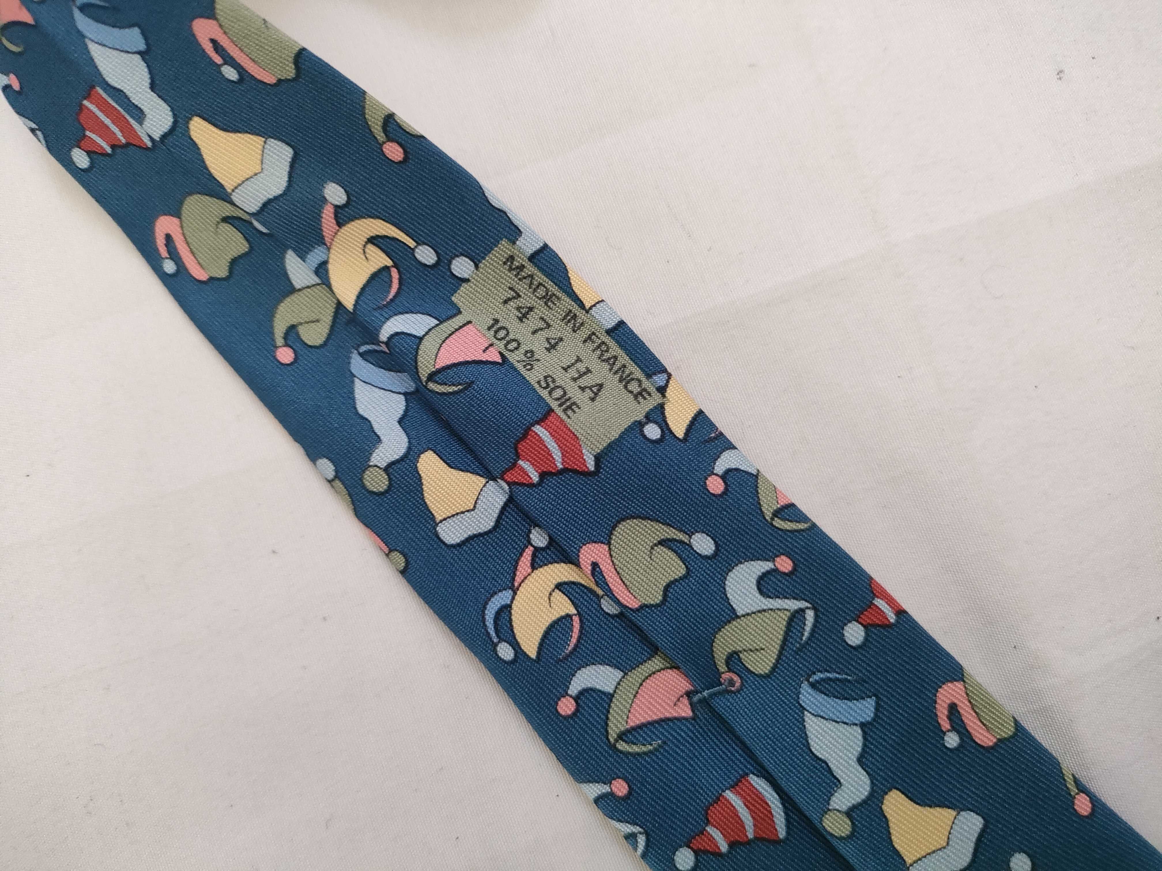 silk tie with box, other accessories. — view 5