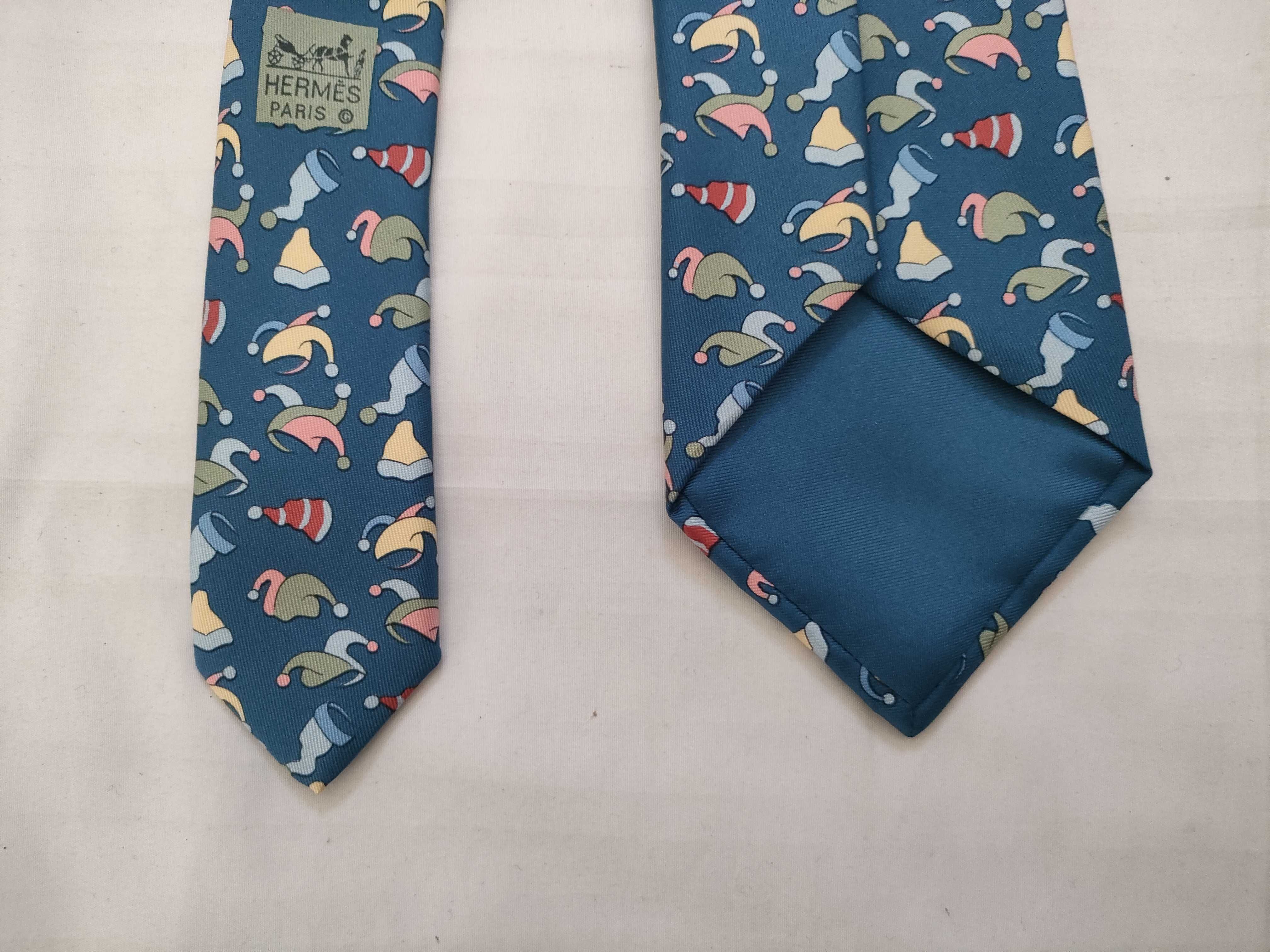silk tie with box, other accessories. — view 6