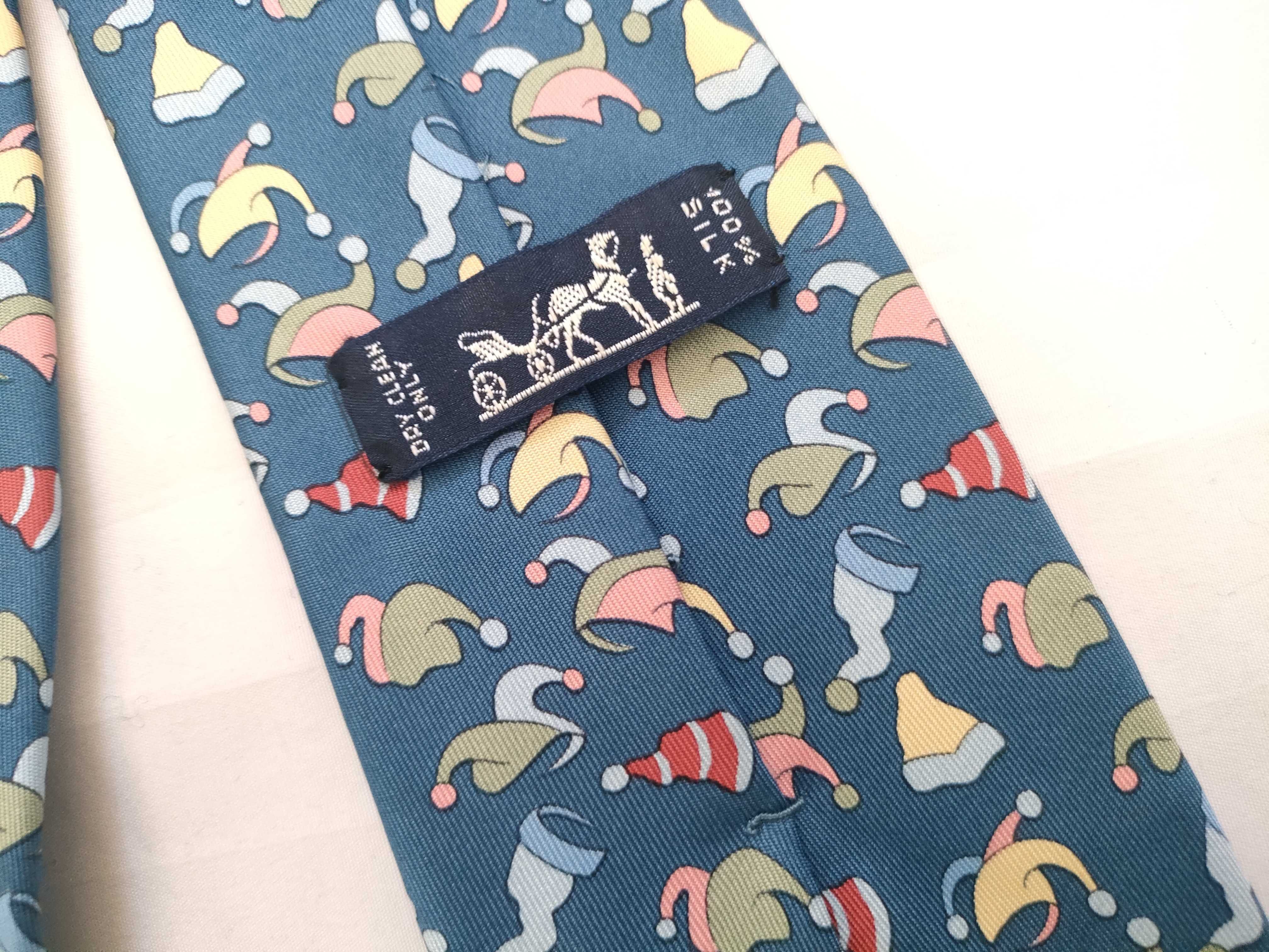 silk tie with box, other accessories. — view 7