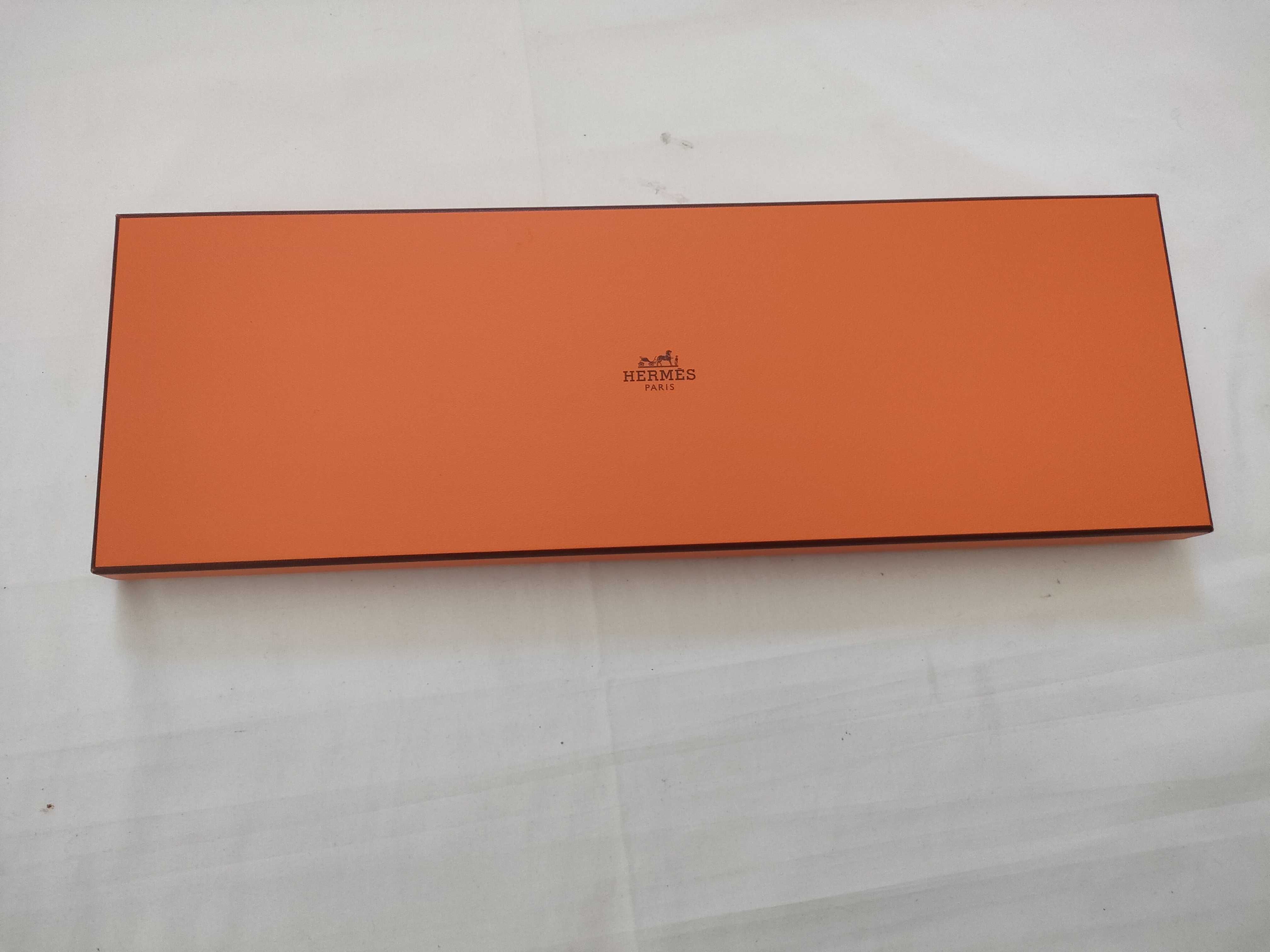 silk tie with box, other accessories. — view 10