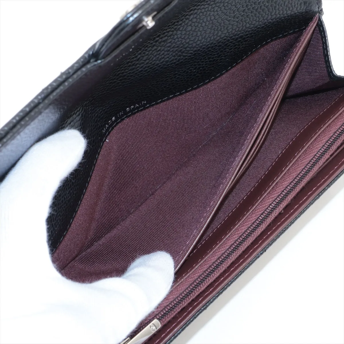 Matelassé Caviar Skin Long Wallet, Black, Silver Hardware, 31533705 — view 4