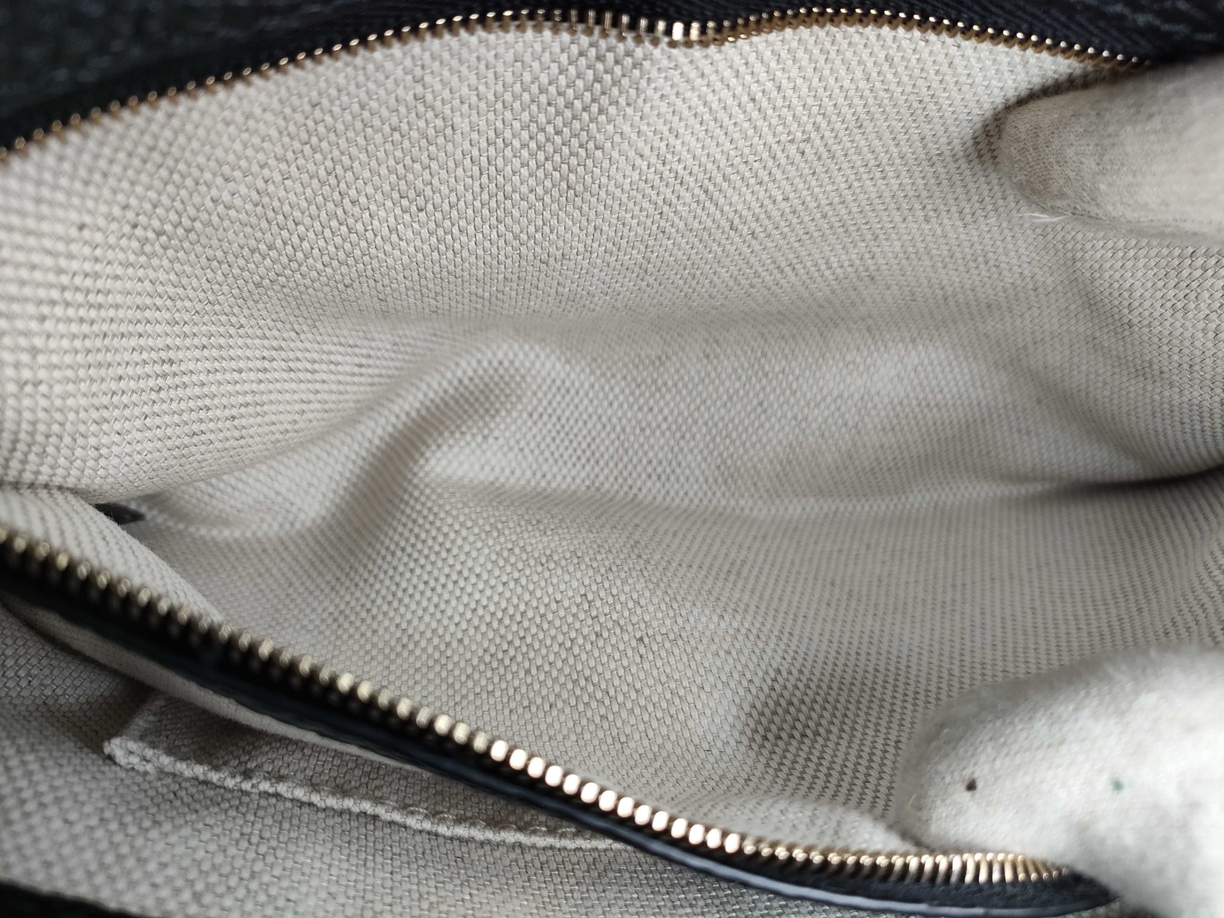 Soho Chain Shoulder Bag Interlocking G Shoulder Bag — view 12