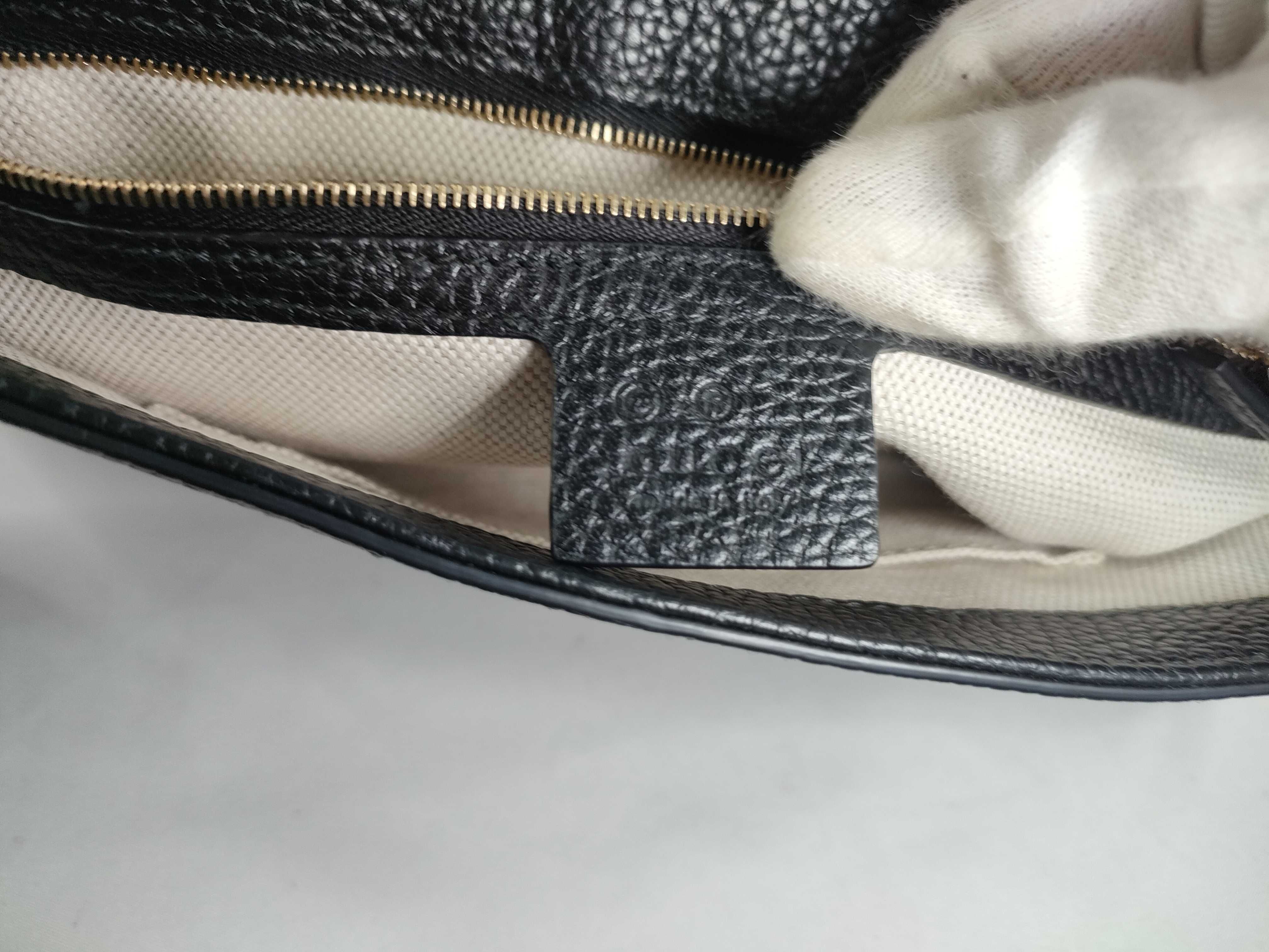 Soho Chain Shoulder Bag Interlocking G Shoulder Bag — view 13