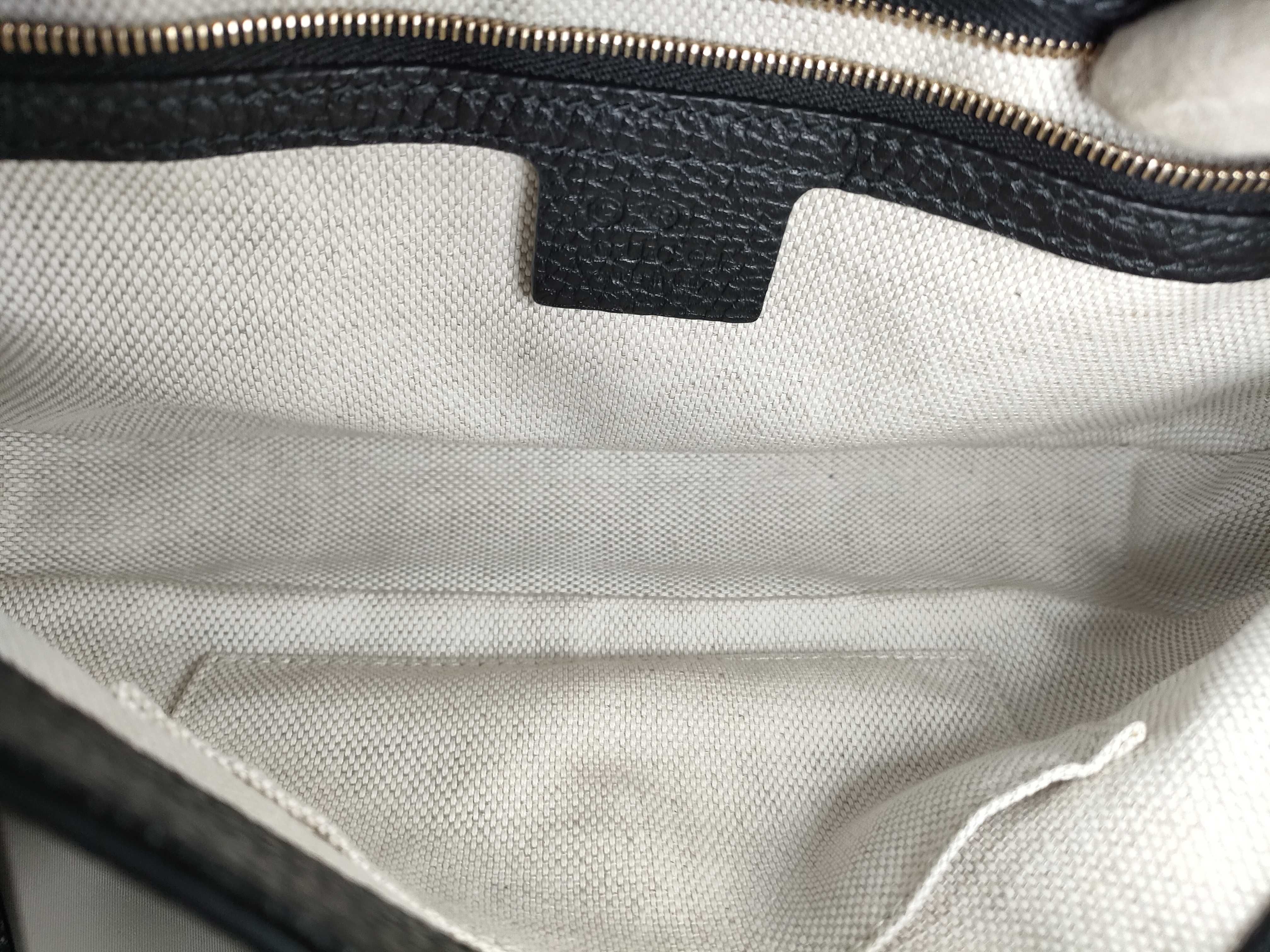Soho Chain Shoulder Bag Interlocking G Shoulder Bag — view 10