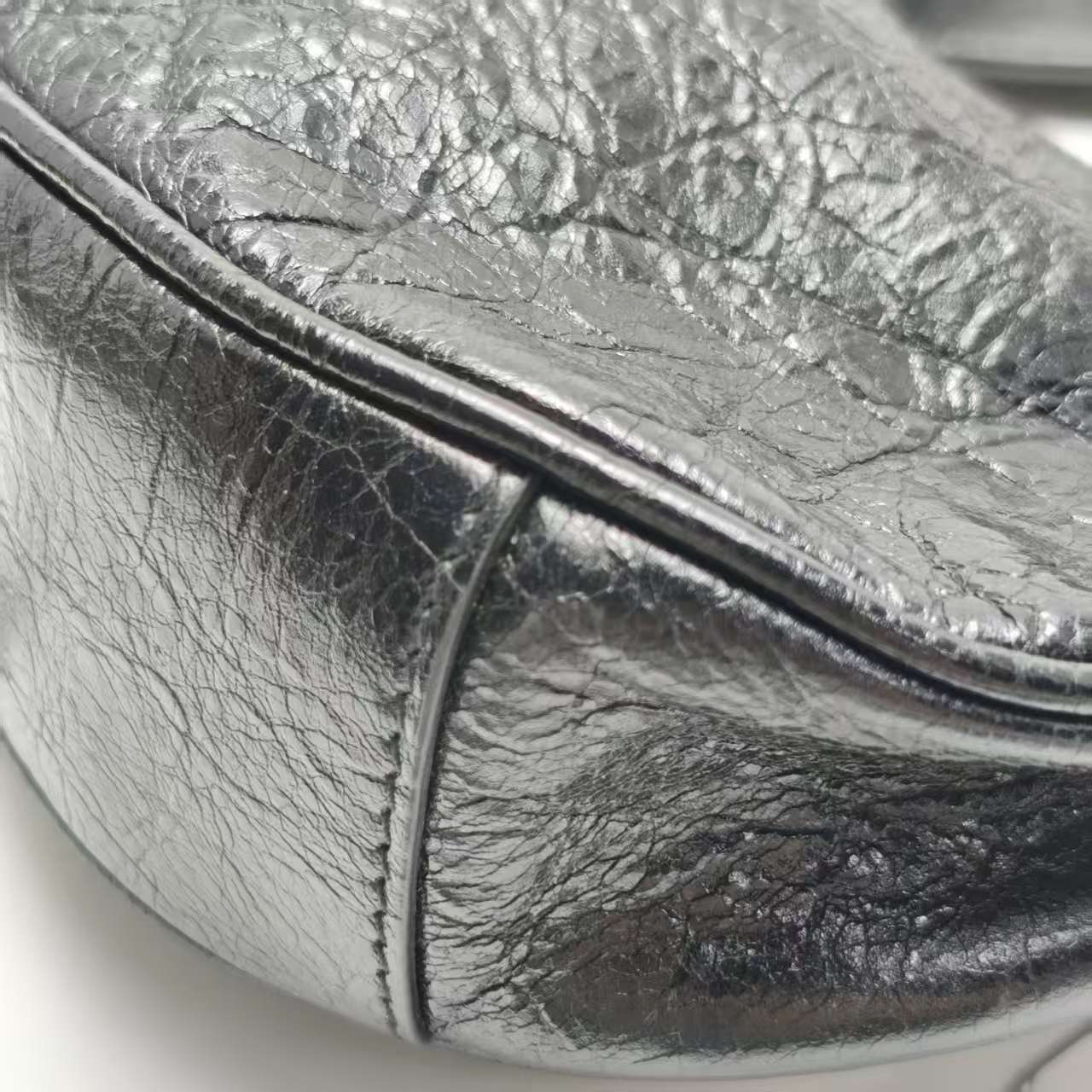 【*Shipped from: China*】BALENCIAGA Le Cagol Leather Shoulder Bag — view 6