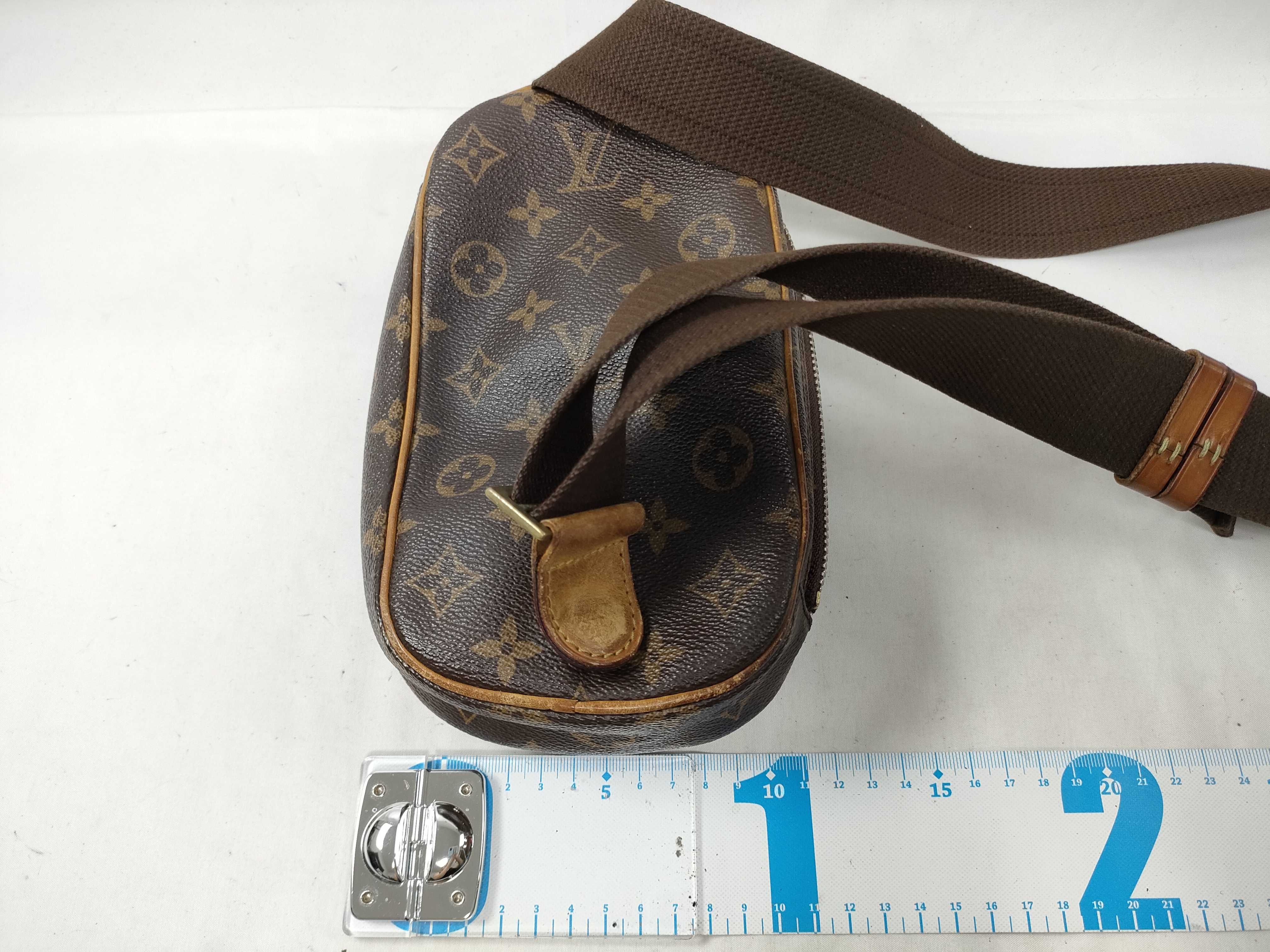 Monogram Louis Vuitton Pochette Gange M51870 Shoulder Bag — view 2