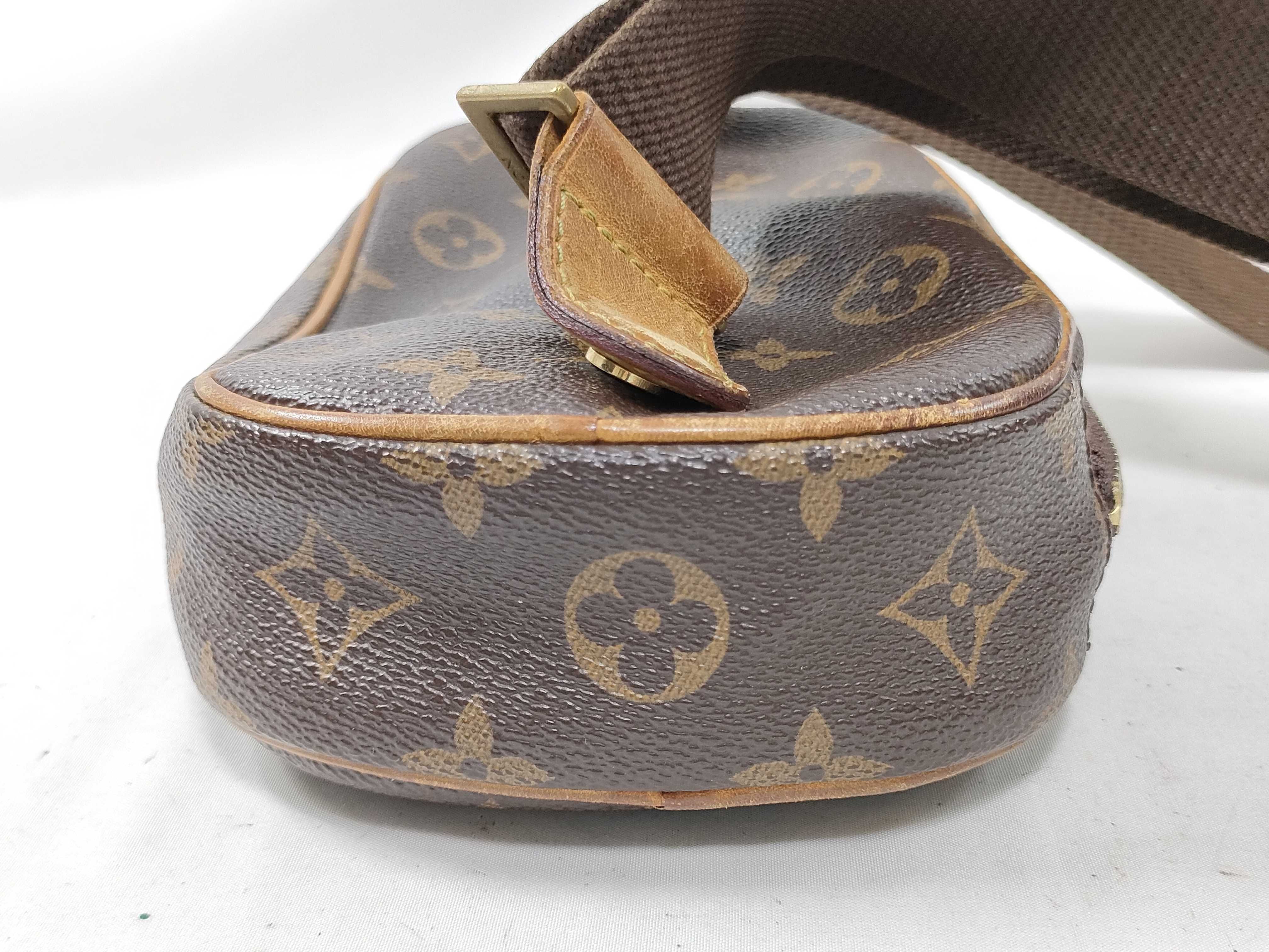 Monogram Louis Vuitton Pochette Gange M51870 Shoulder Bag — view 4