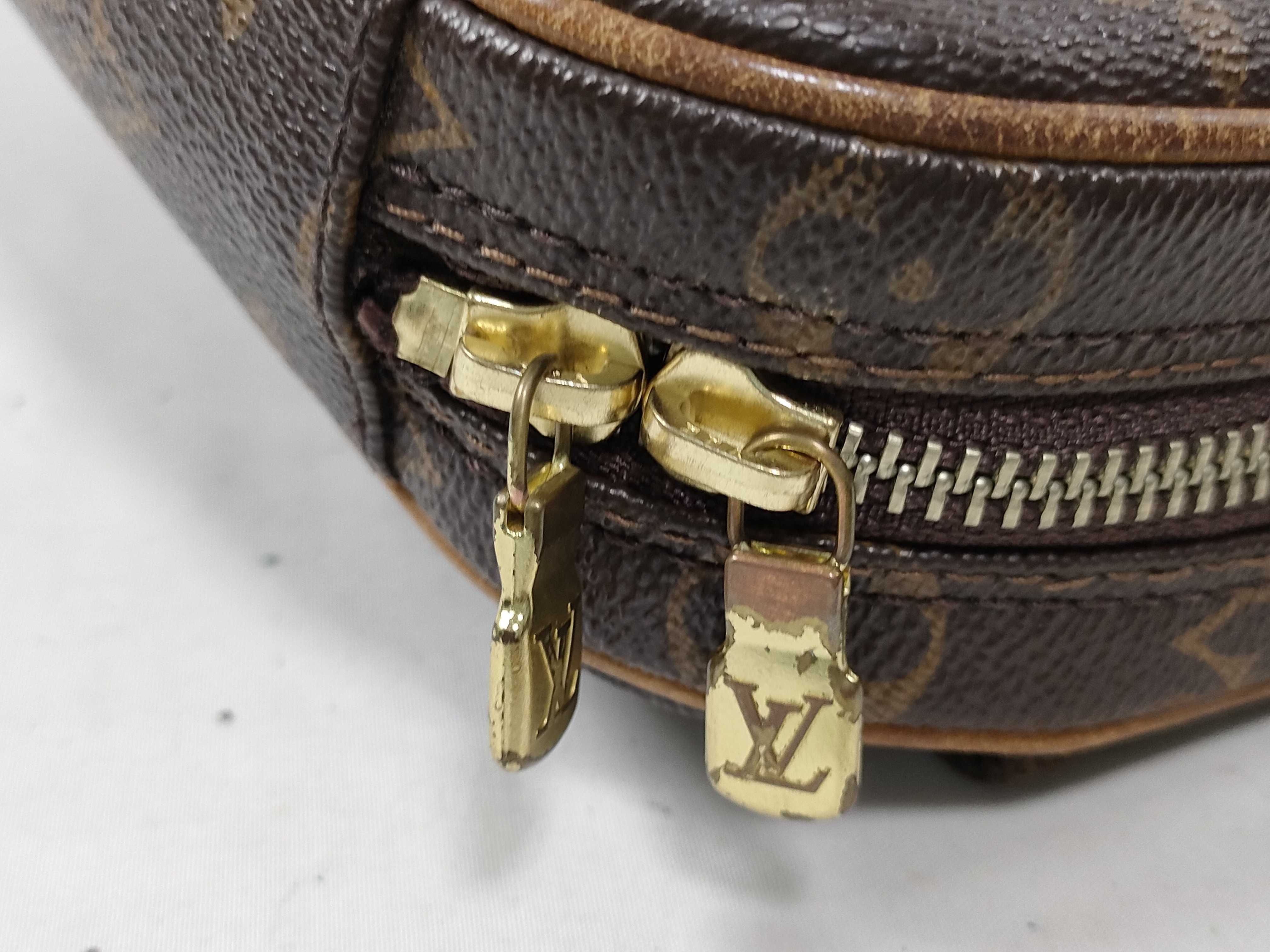 Monogram Louis Vuitton Pochette Gange M51870 Shoulder Bag — view 8