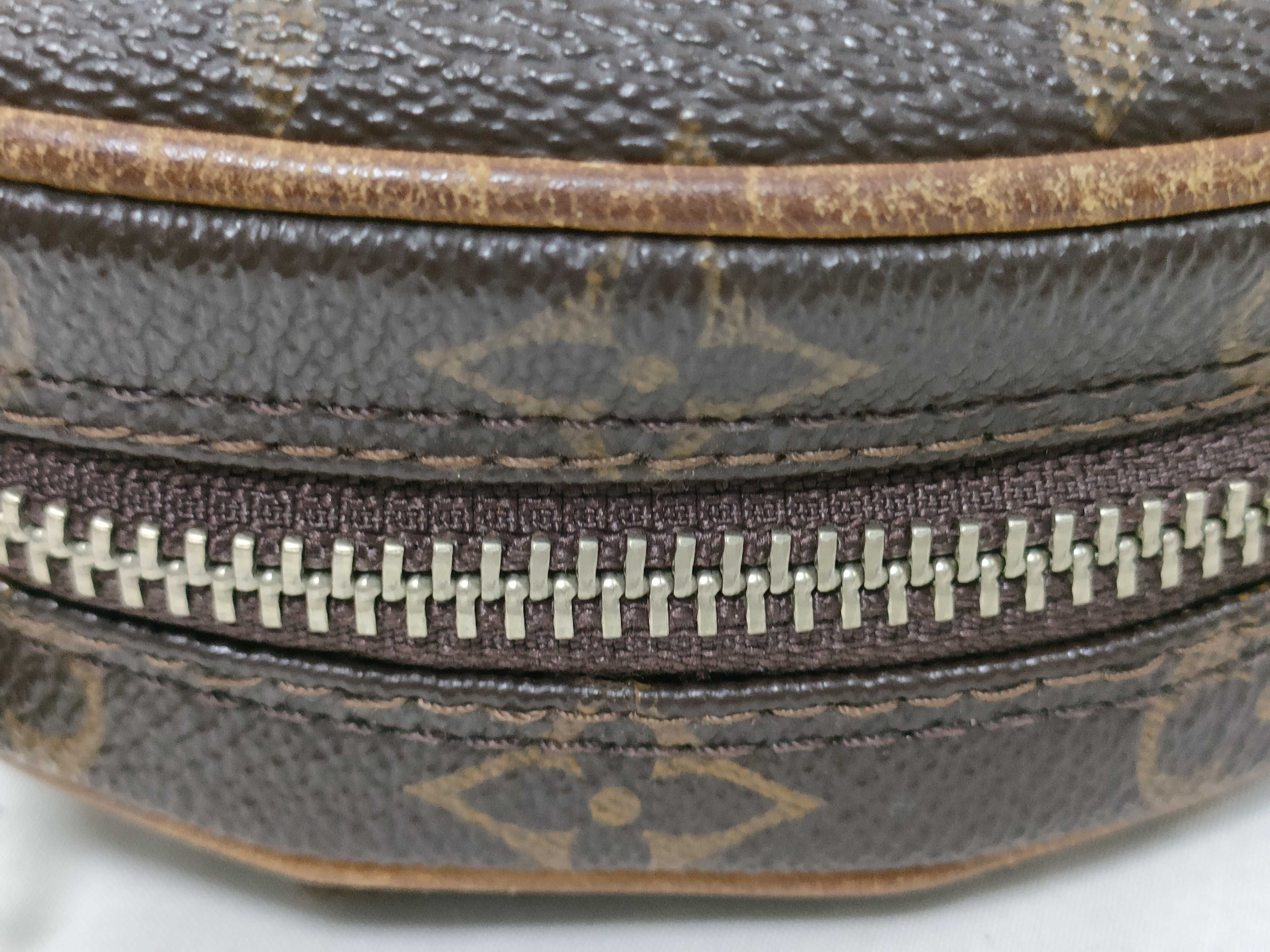 Monogram Louis Vuitton Pochette Gange M51870 Shoulder Bag — view 9
