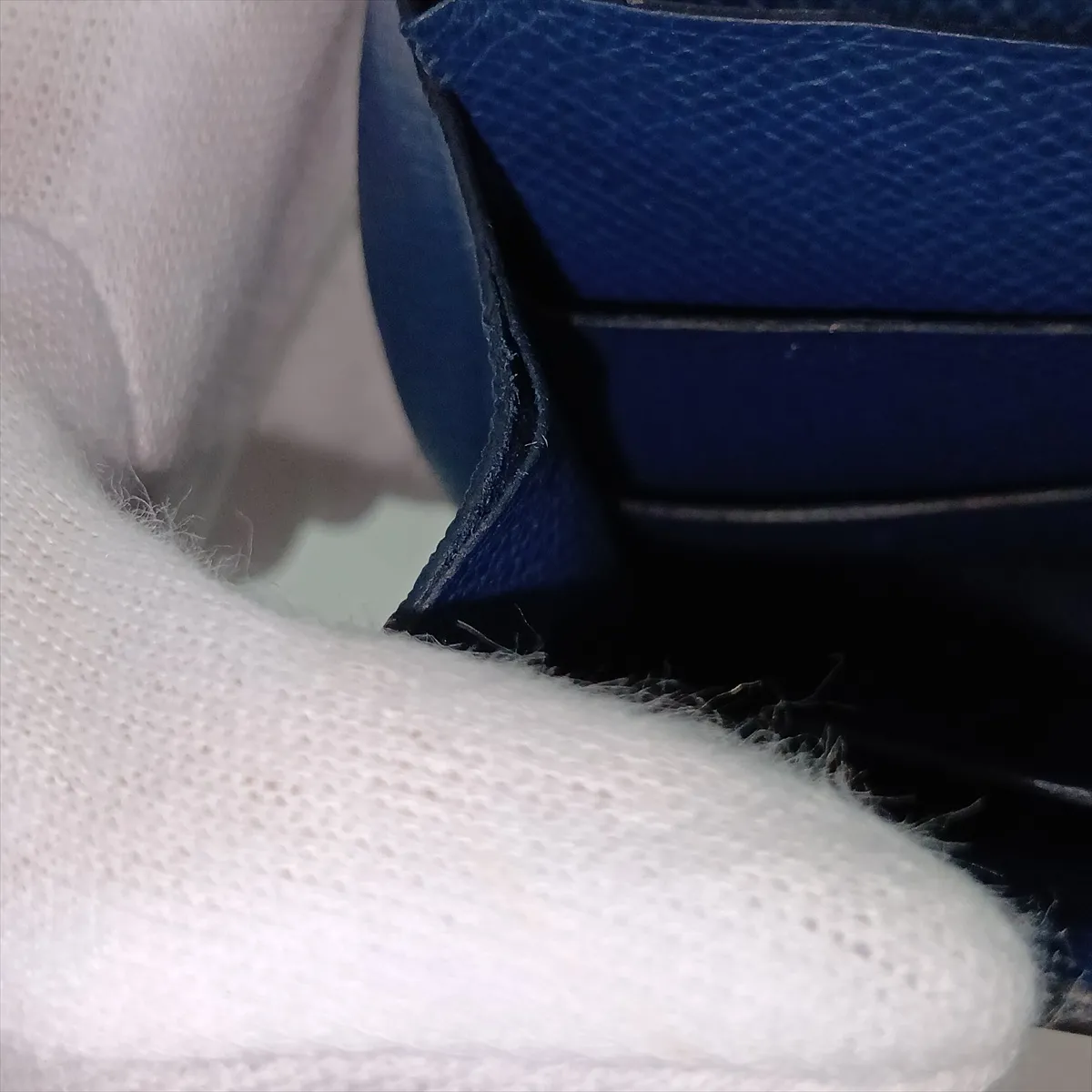 Click 16, Veau Epsom, Bleu de Plus, Gold Hardware, D: 2019 — view 12