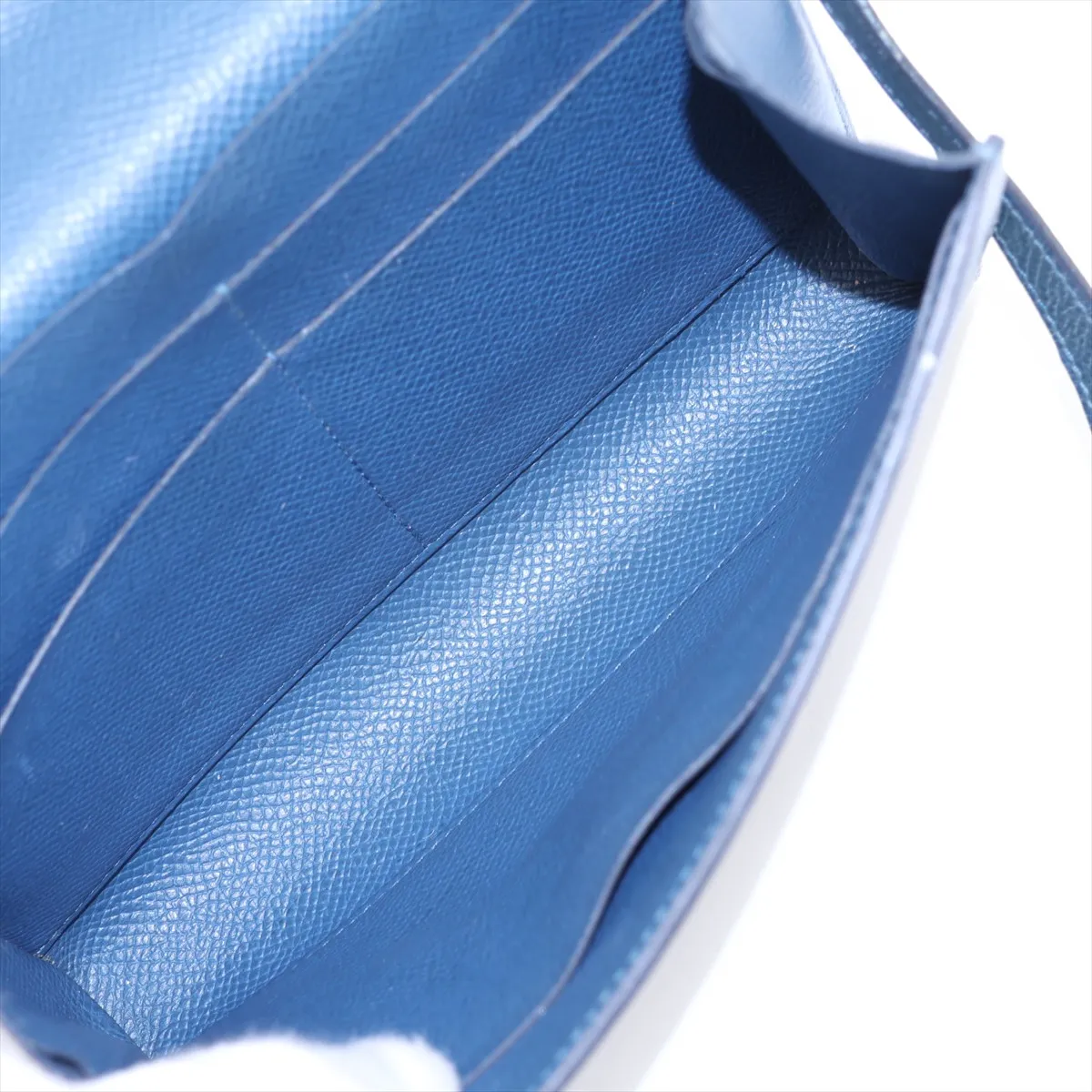 Click 16, Veau Epsom, Bleu de Plus, Gold Hardware, D: 2019 — view 6