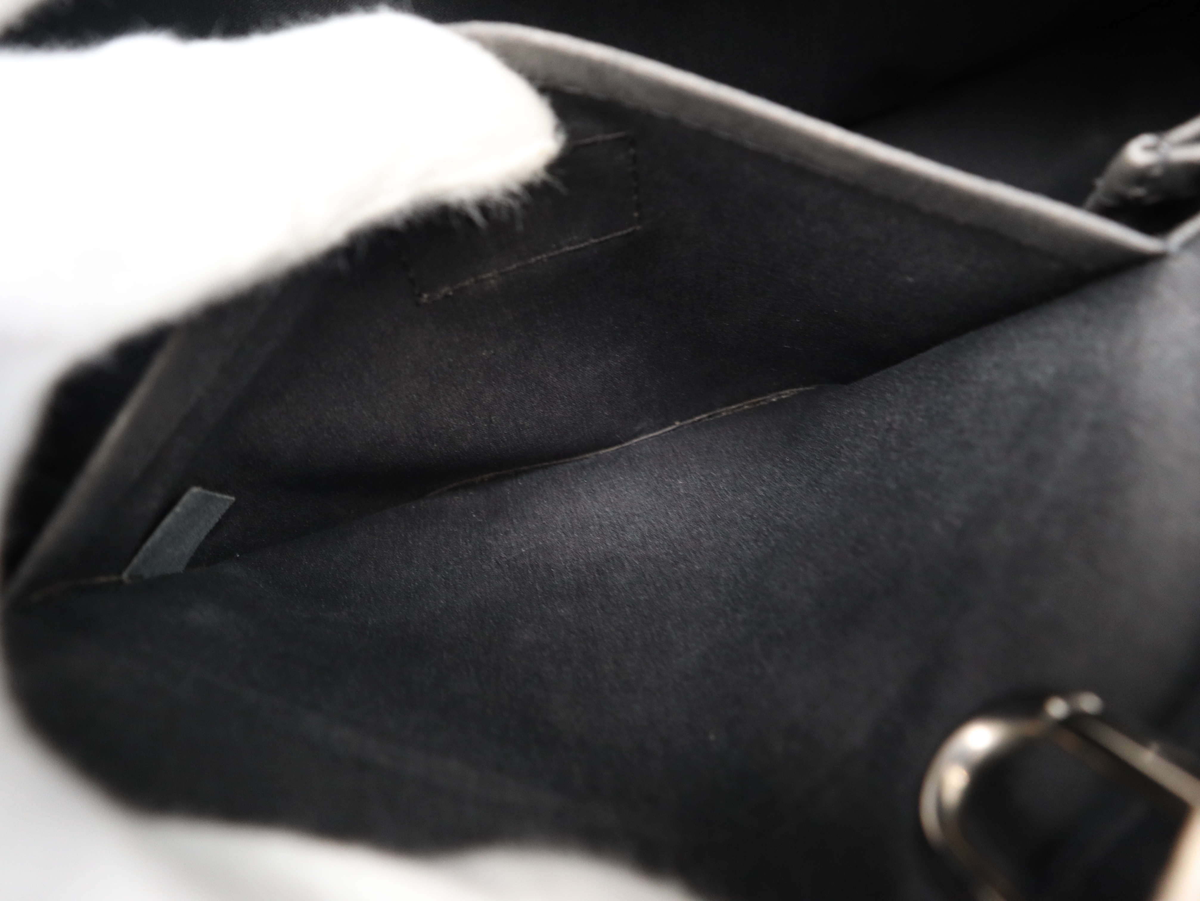 M59252 Epi Passy GM Noir Tote Bag — view 13