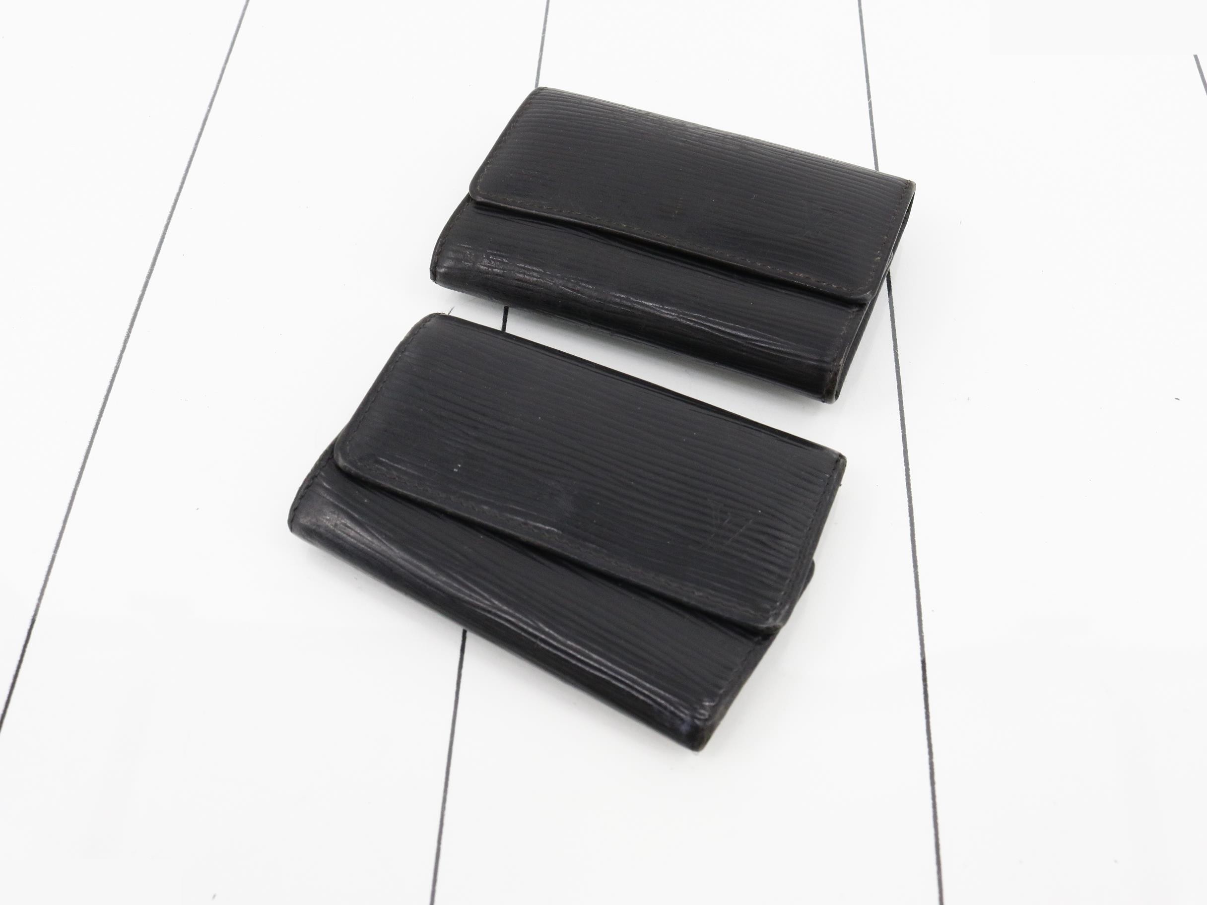 Five small items bundled together: Epi leather, Taiga leather. — view 3