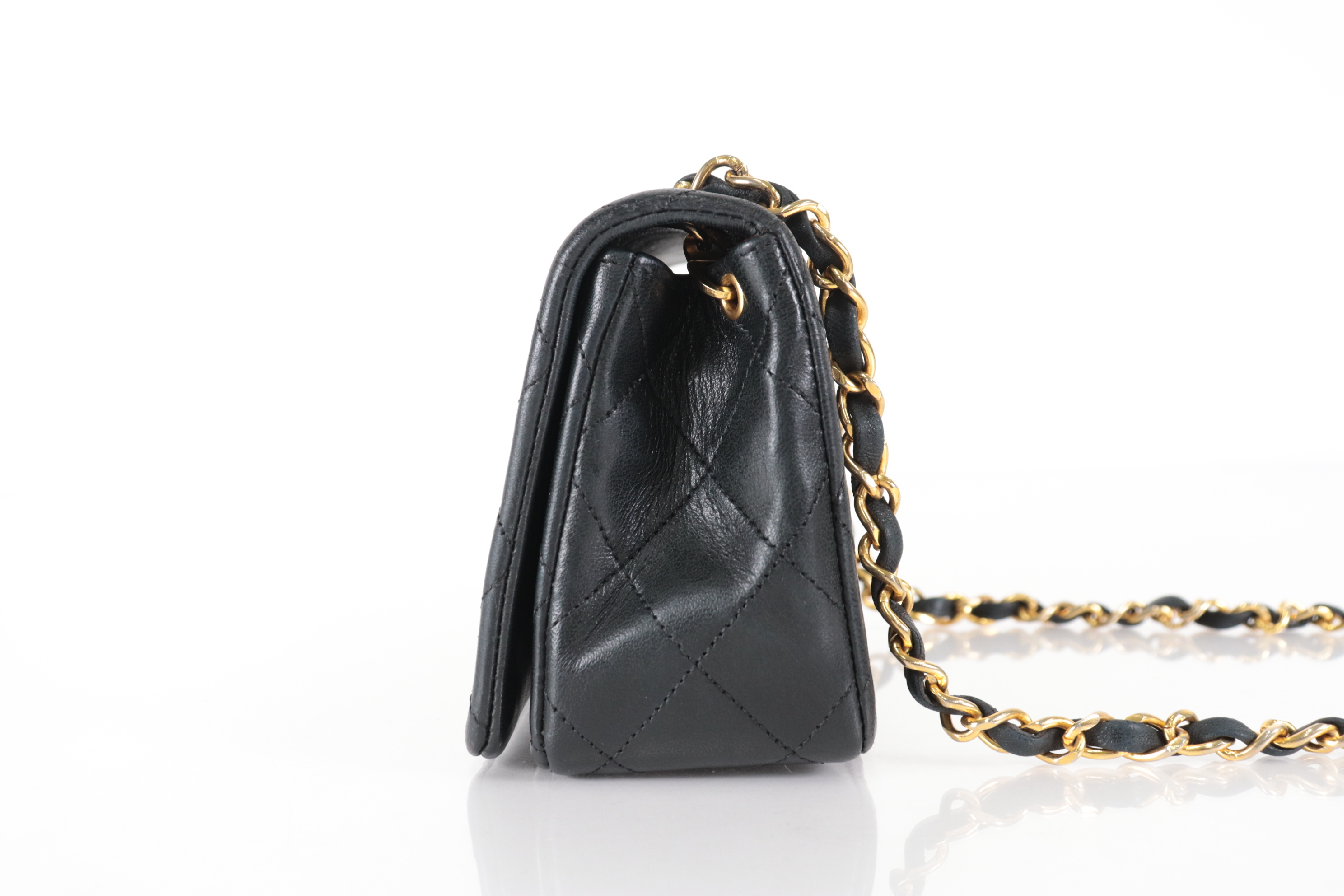 Lambskin Full Flap Chain Shoulder Bag (Series 1) — view 4