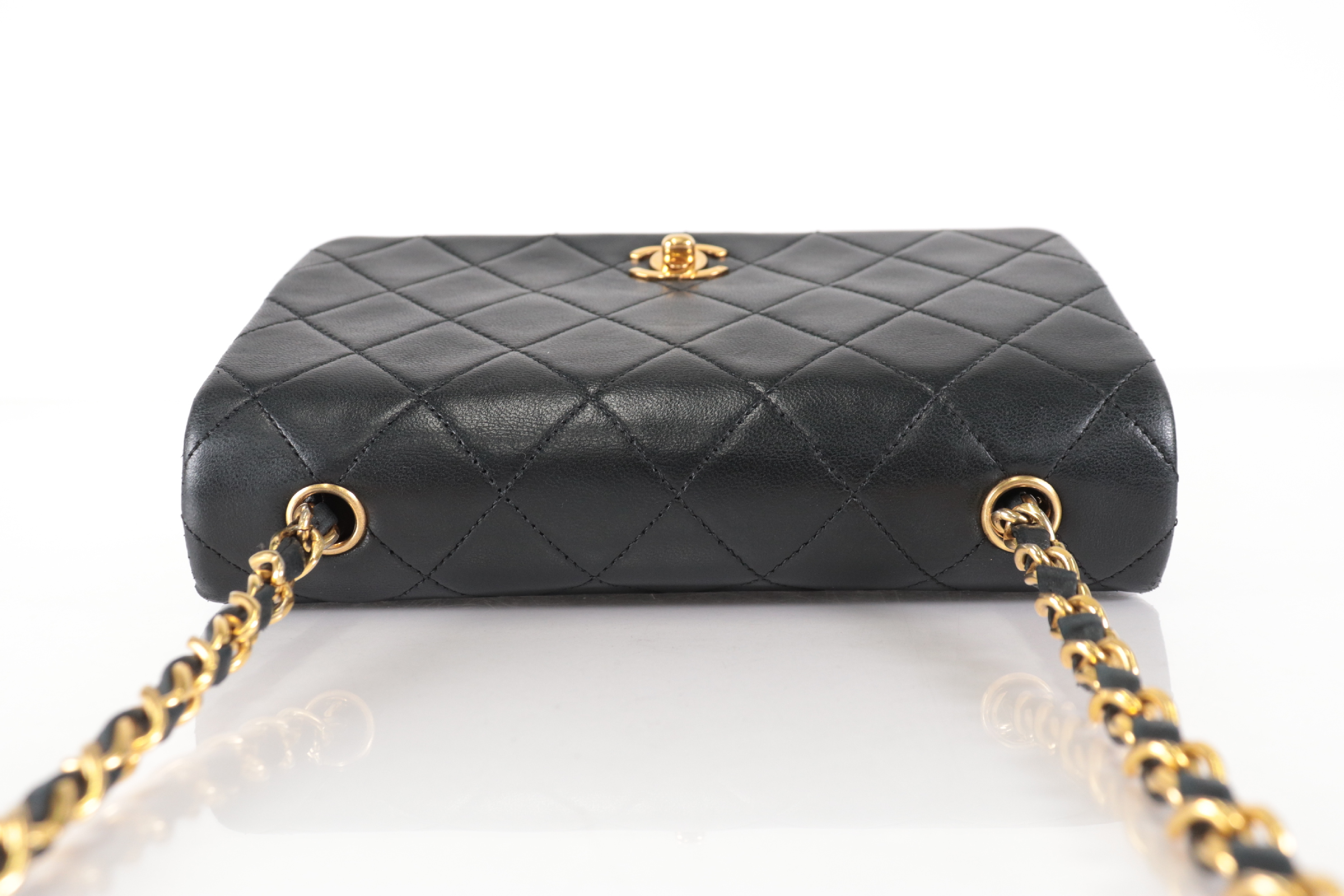 Lambskin Full Flap Chain Shoulder Bag (Series 1) — view 5