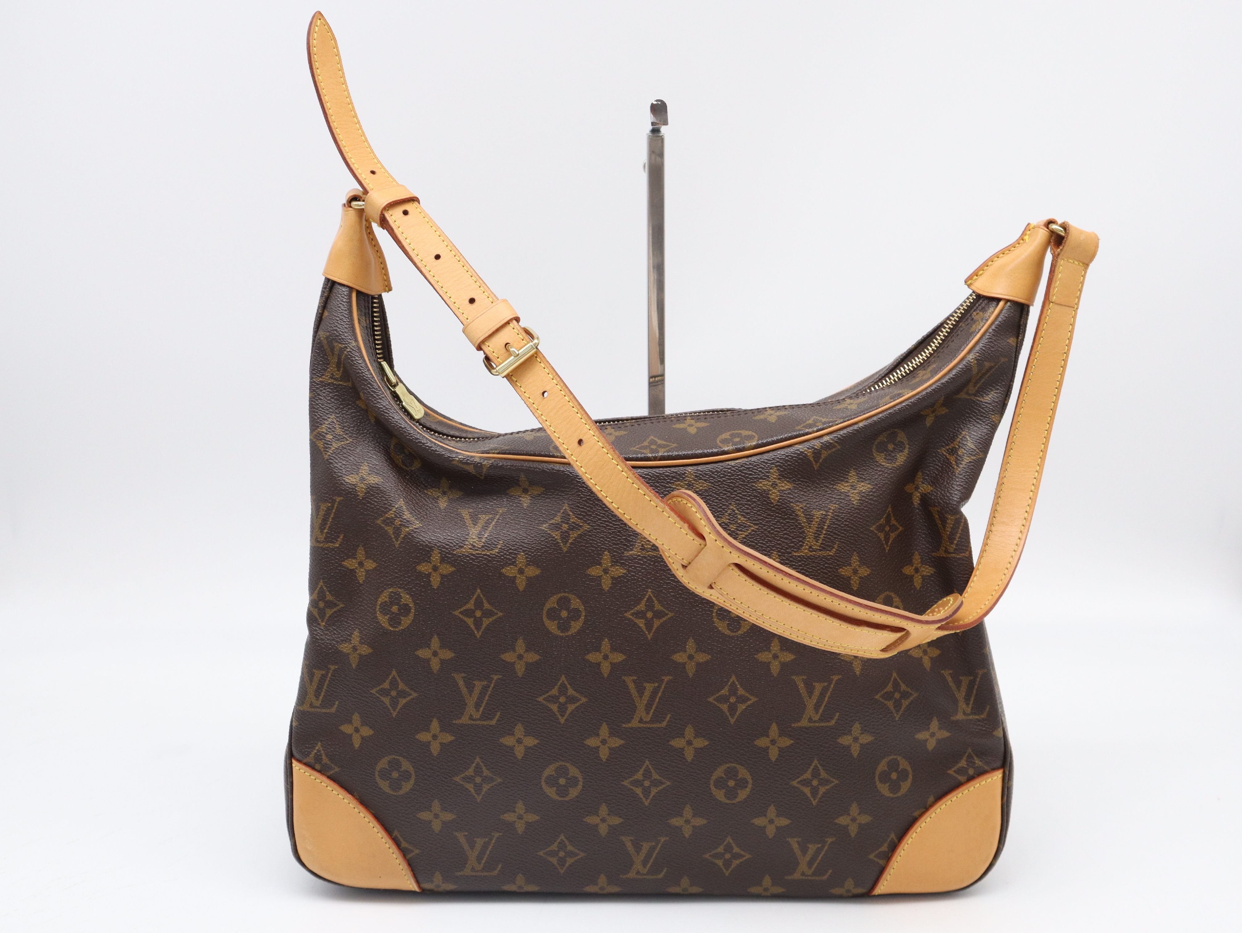 M51260 Monogram Boulogne 35 Shoulder Bag