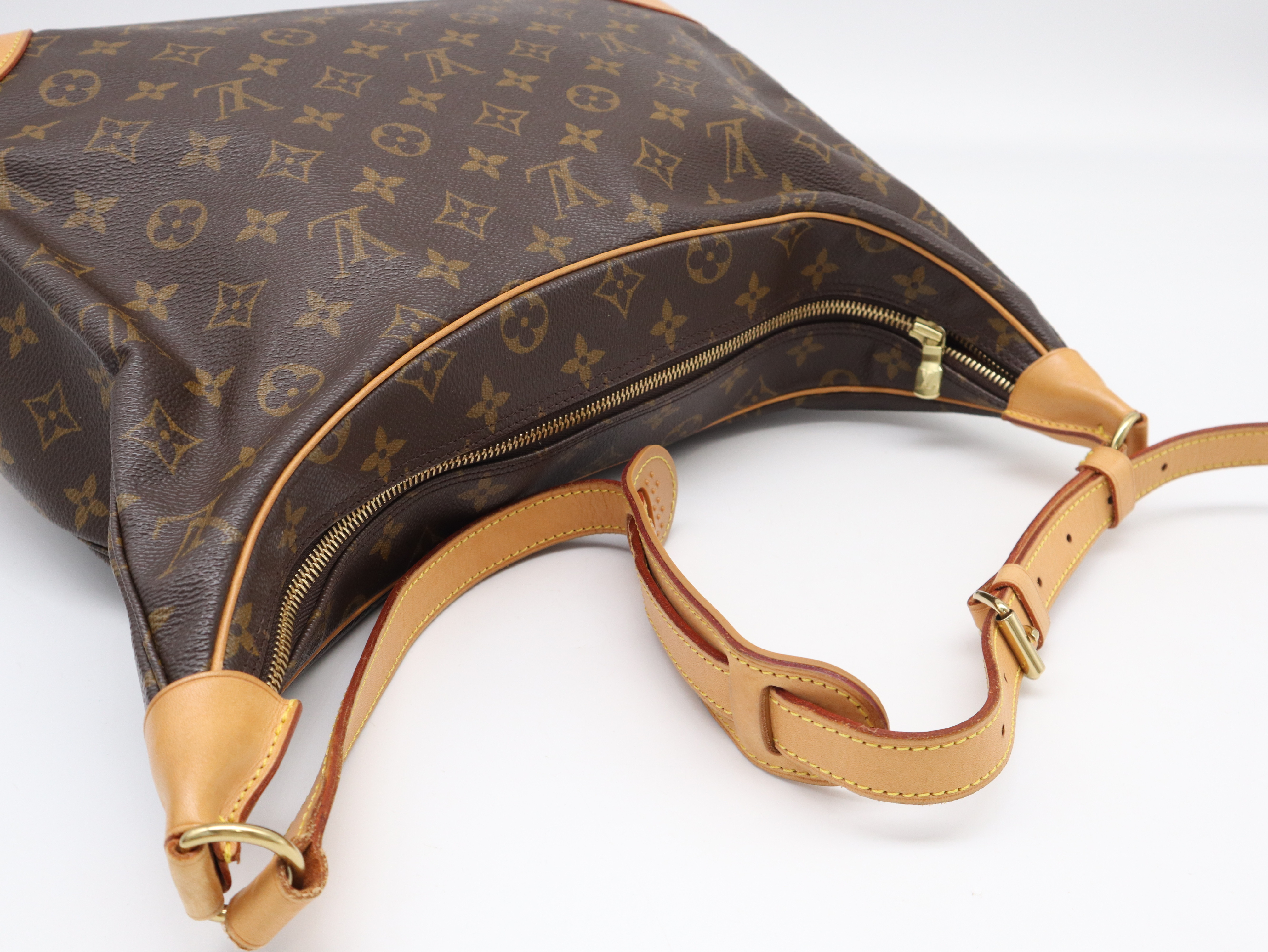 M51260 Monogram Boulogne 35 Shoulder Bag — view 6