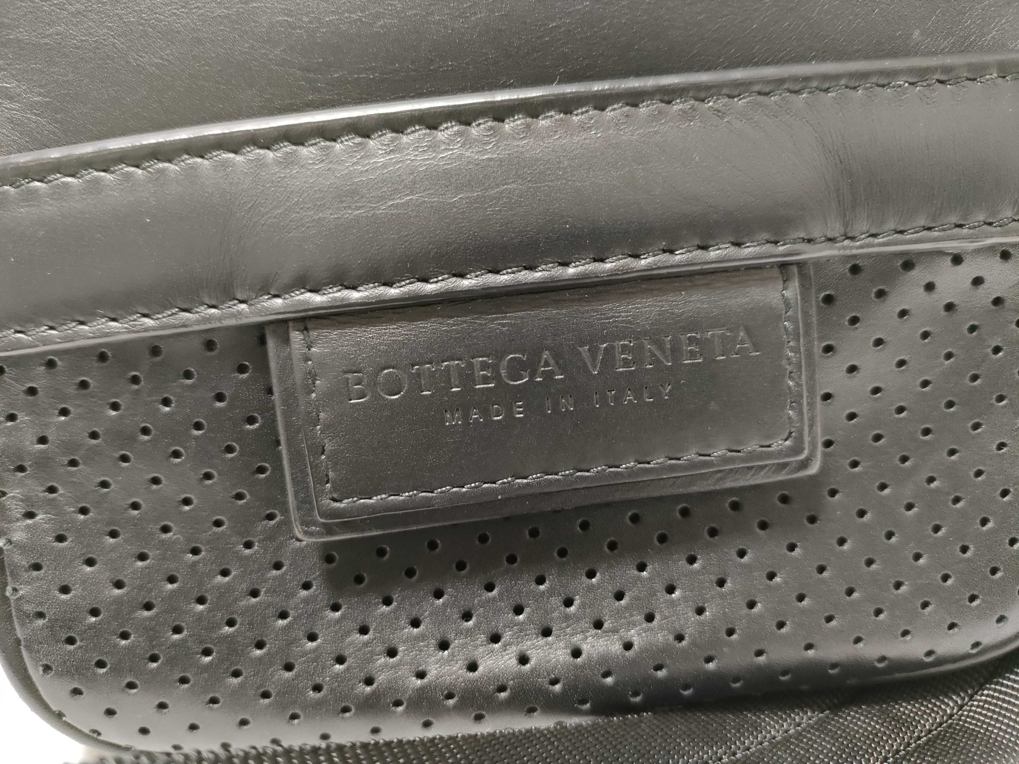 Leggero Shoulder Bag 566753 Shoulder Bag — view 11