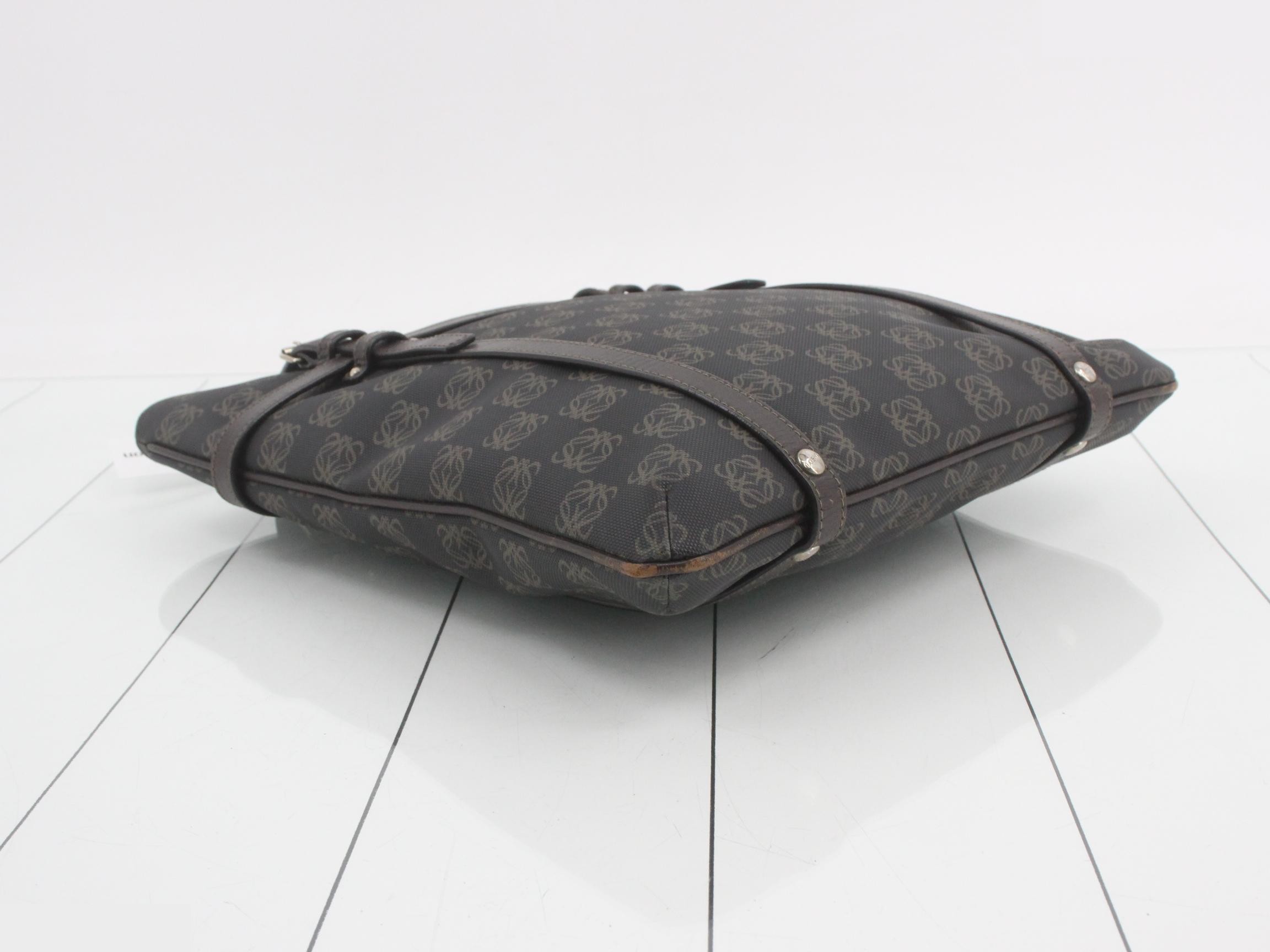 Anagram Tote Bag Repeat - Black/Dark Brown PVC Leather — view 5