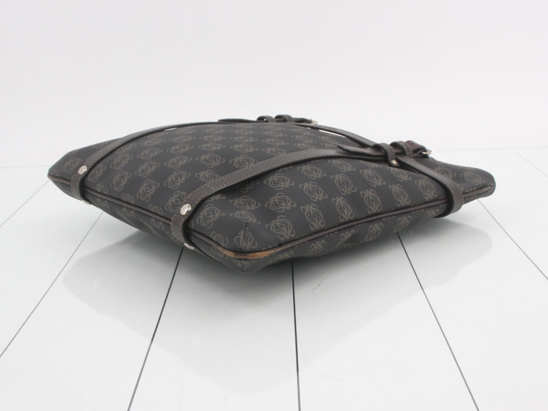 Anagram Tote Bag Repeat - Black/Dark Brown PVC Leather — view 6