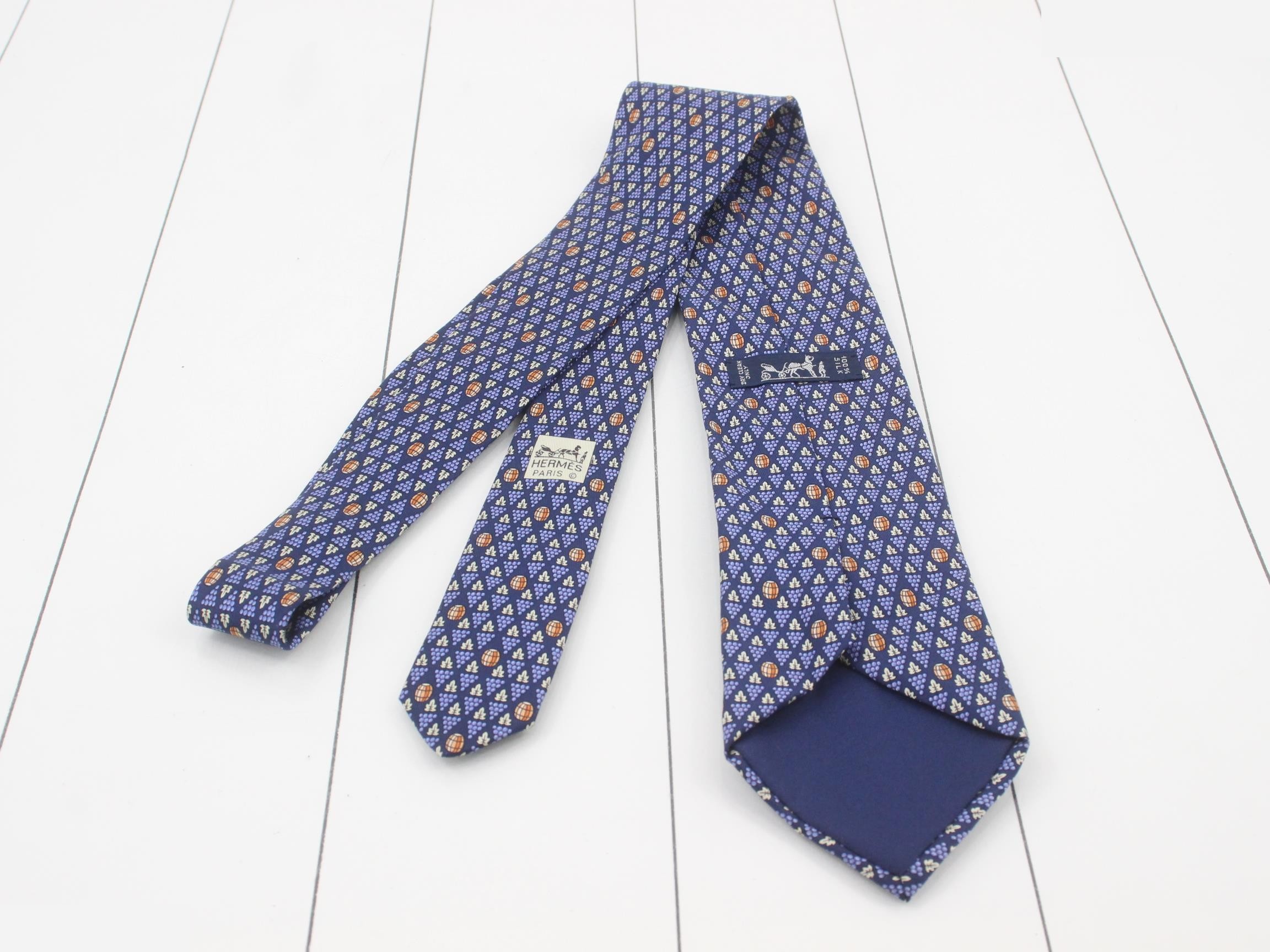Silk tie — view 2